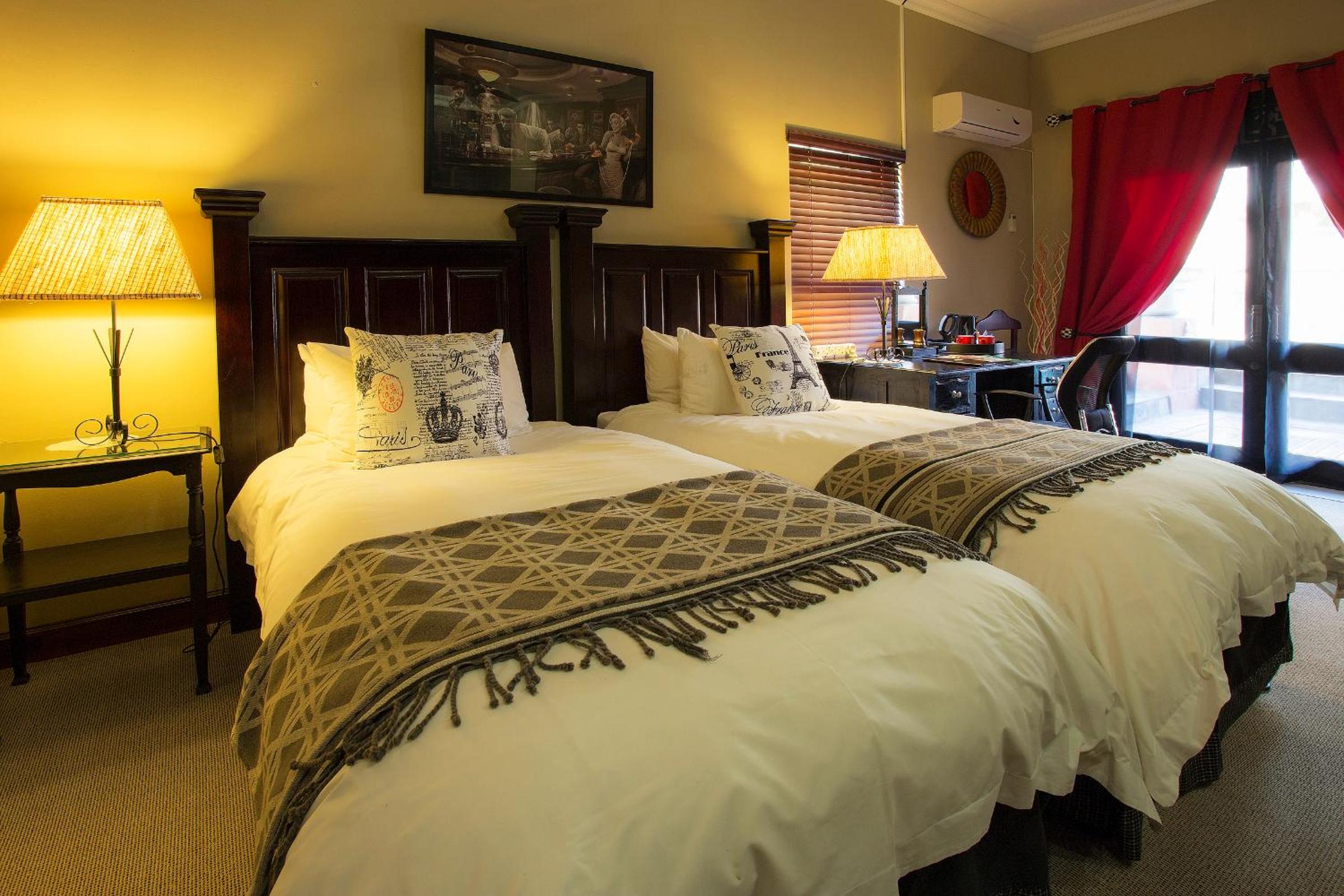 Deluxe Double Room - Photo 4