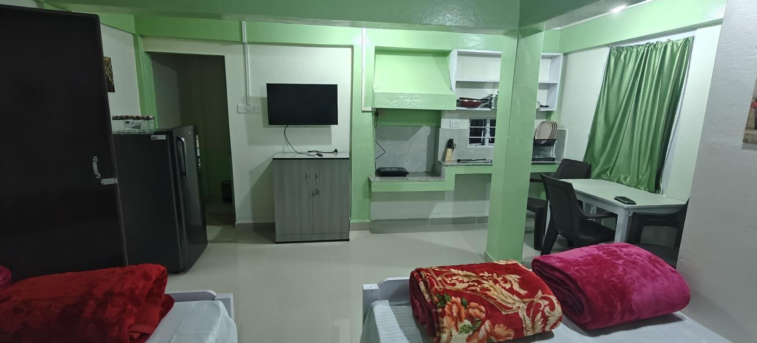 Standard Family Room photo 2