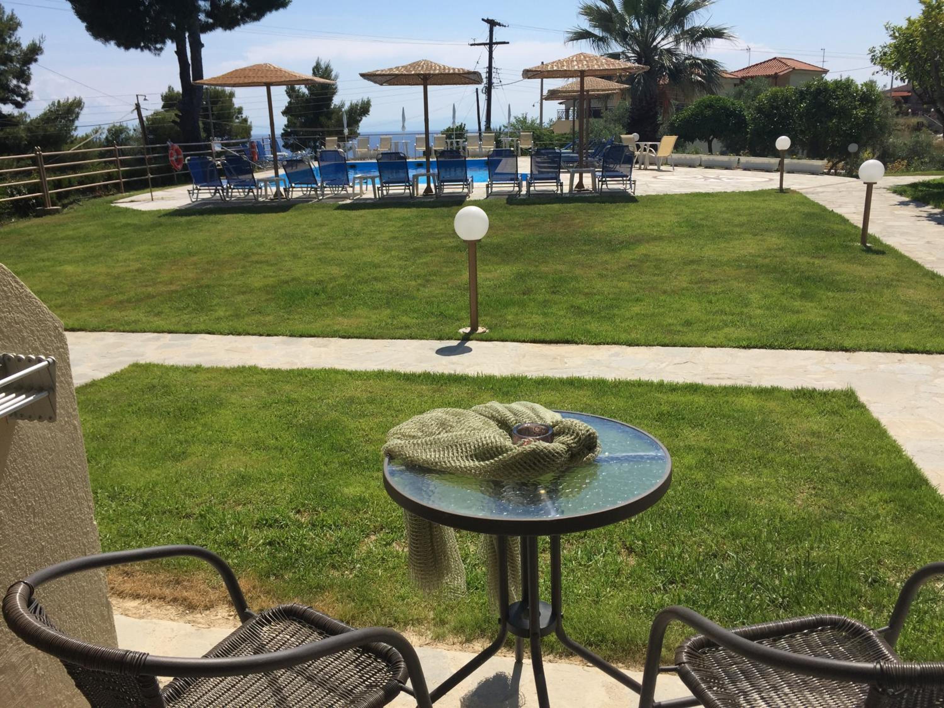 Double or Twin Room with Pool View - Ground Floor photo 2