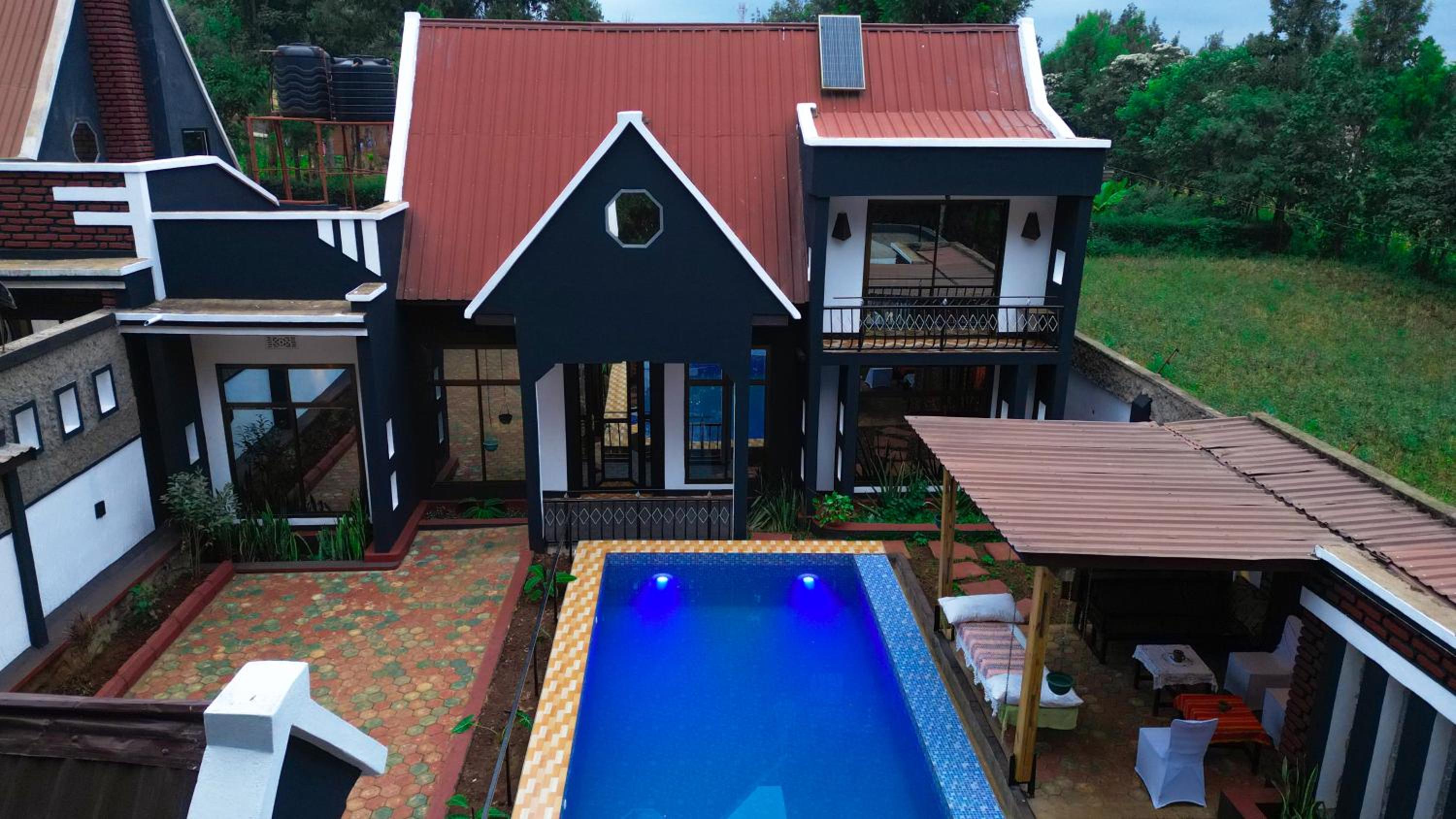 Three-Bedroom Apartment with Balcony
