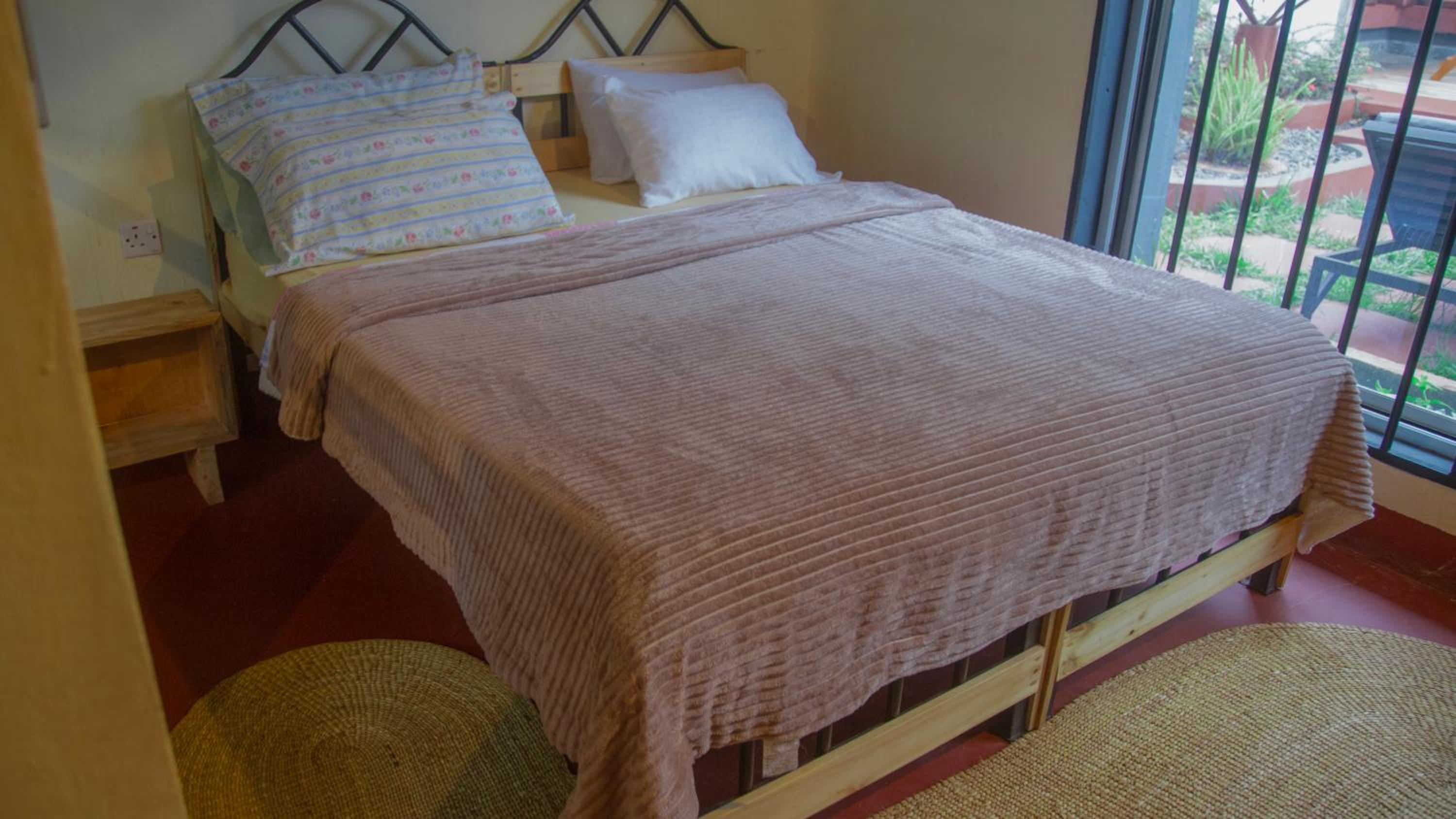 Three-Bedroom Apartment with Balcony