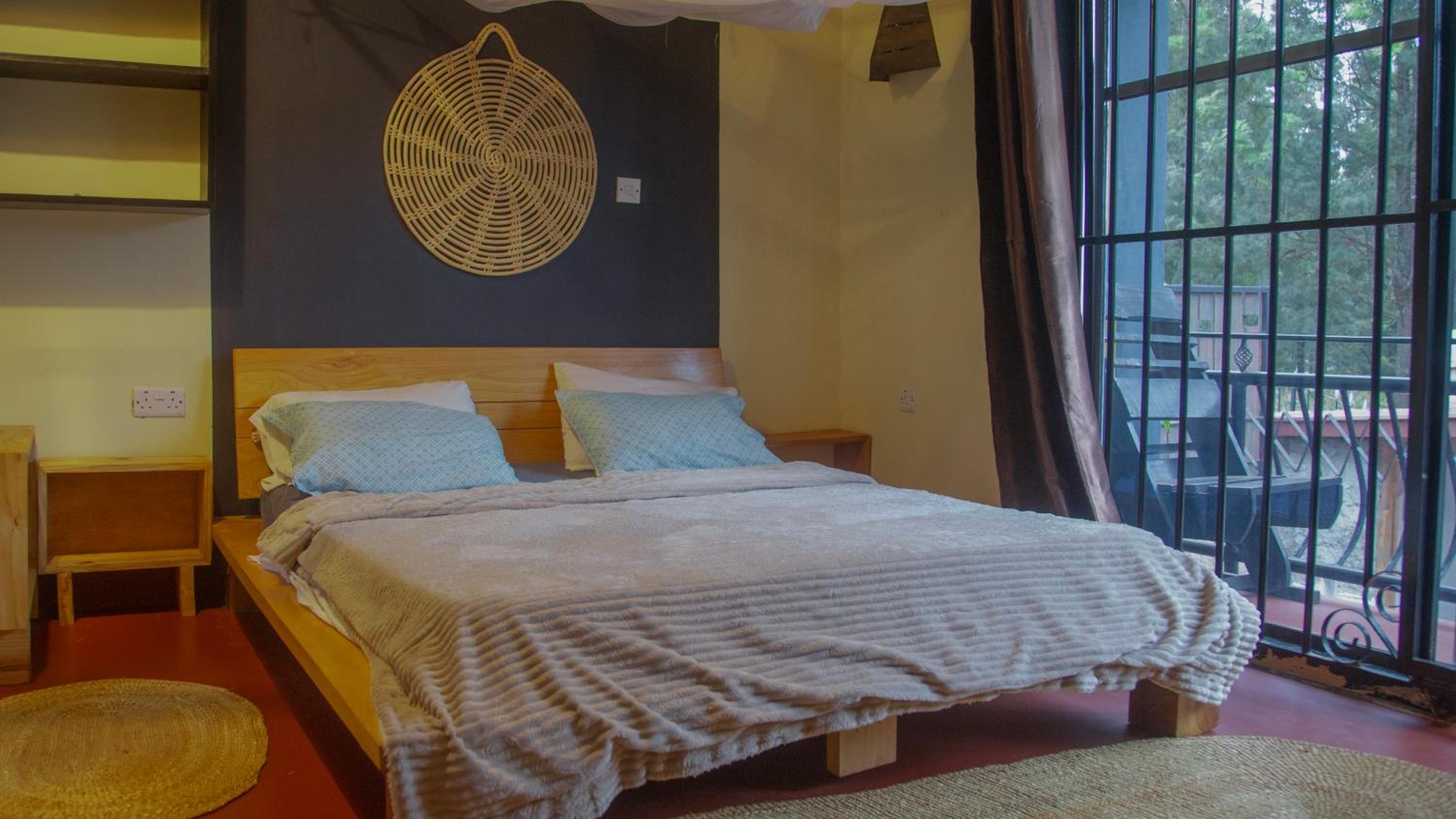 Three-Bedroom Apartment with Balcony