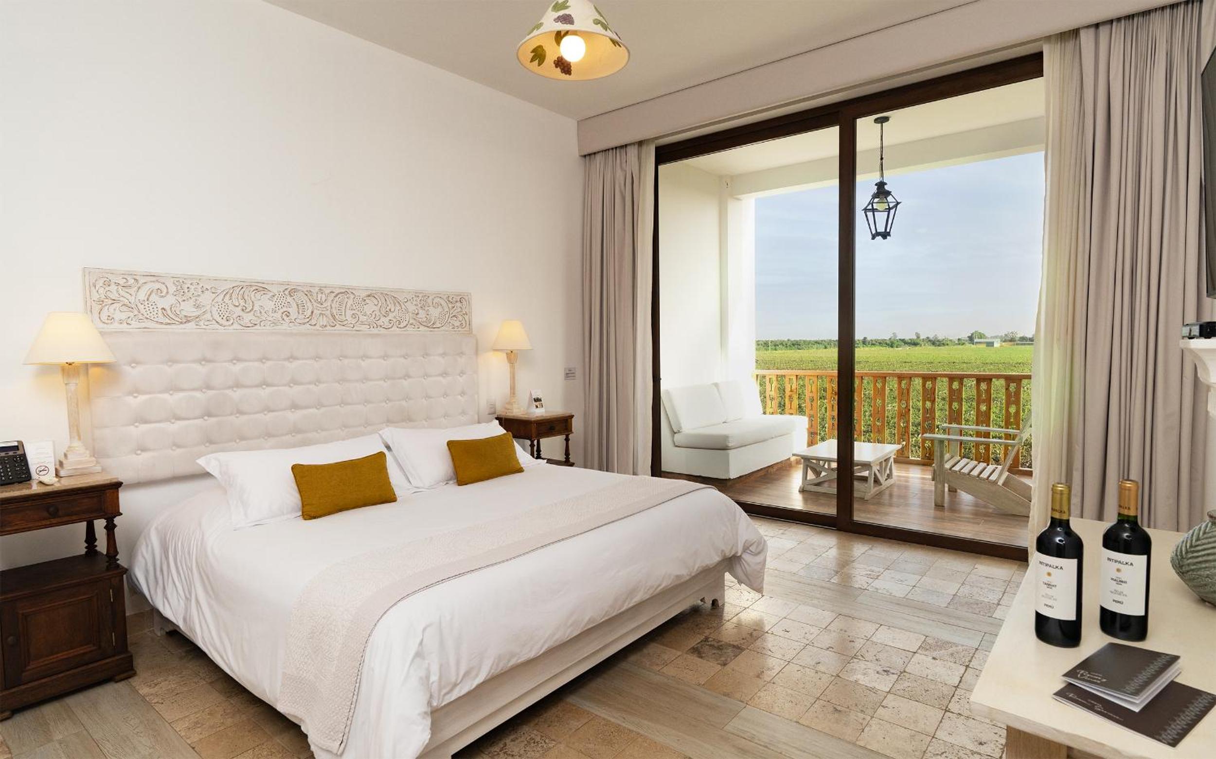 King Suite with Spa Bath Vineyard View
