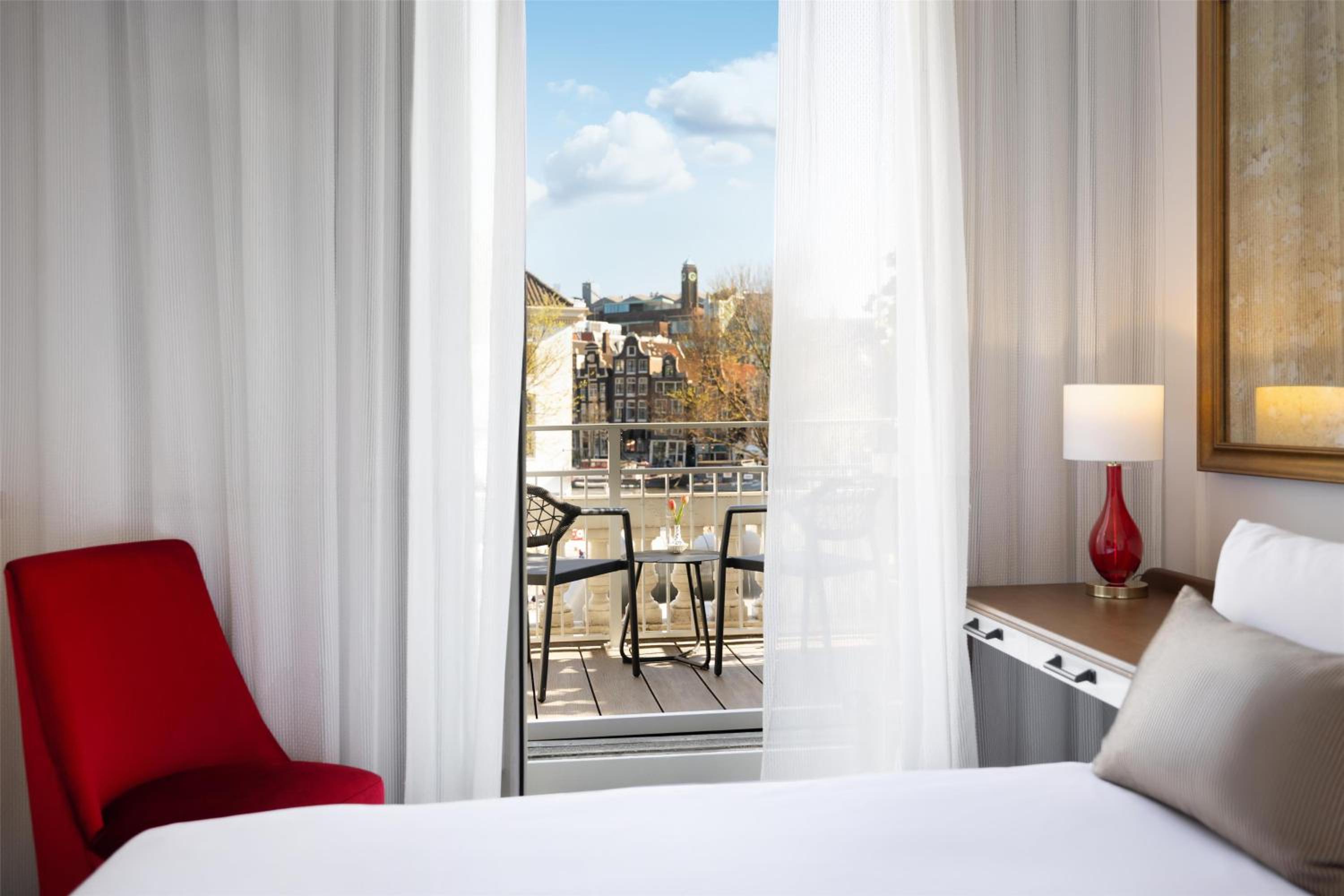 Superior Room with City View and Balcony