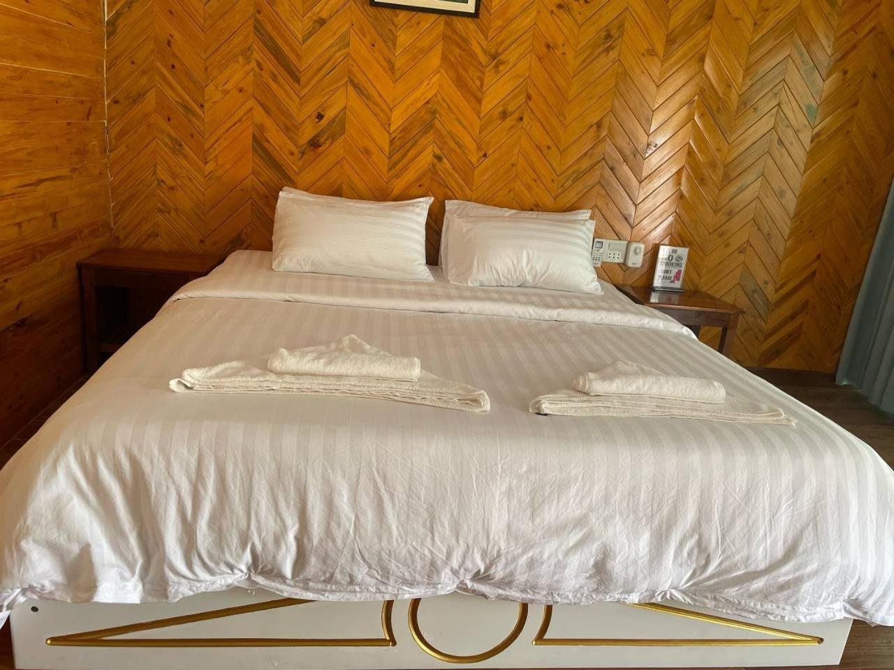 Deluxe Queen Room - Photo 3
