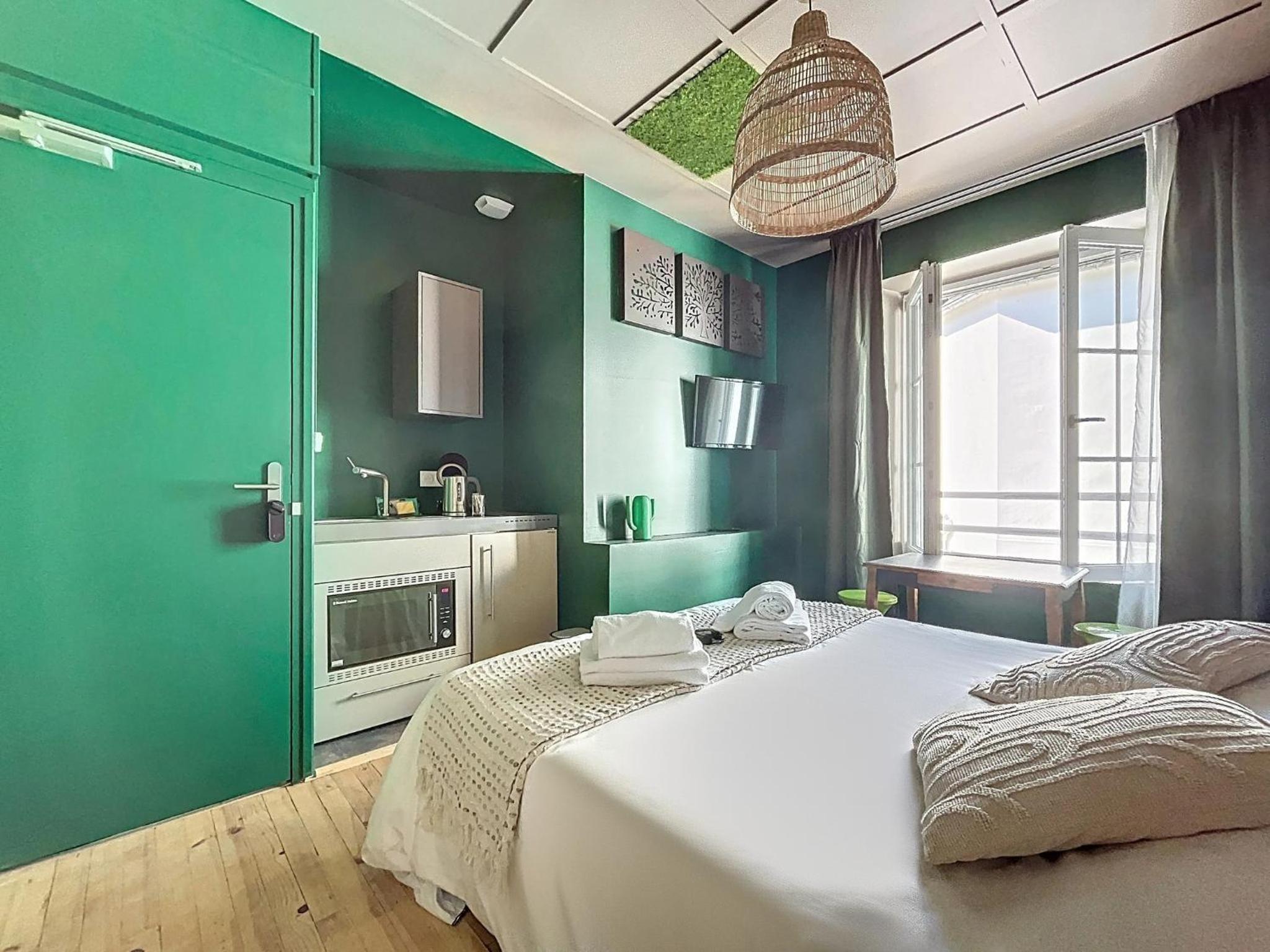 One-Bedroom Deluxe Apartment photo 3