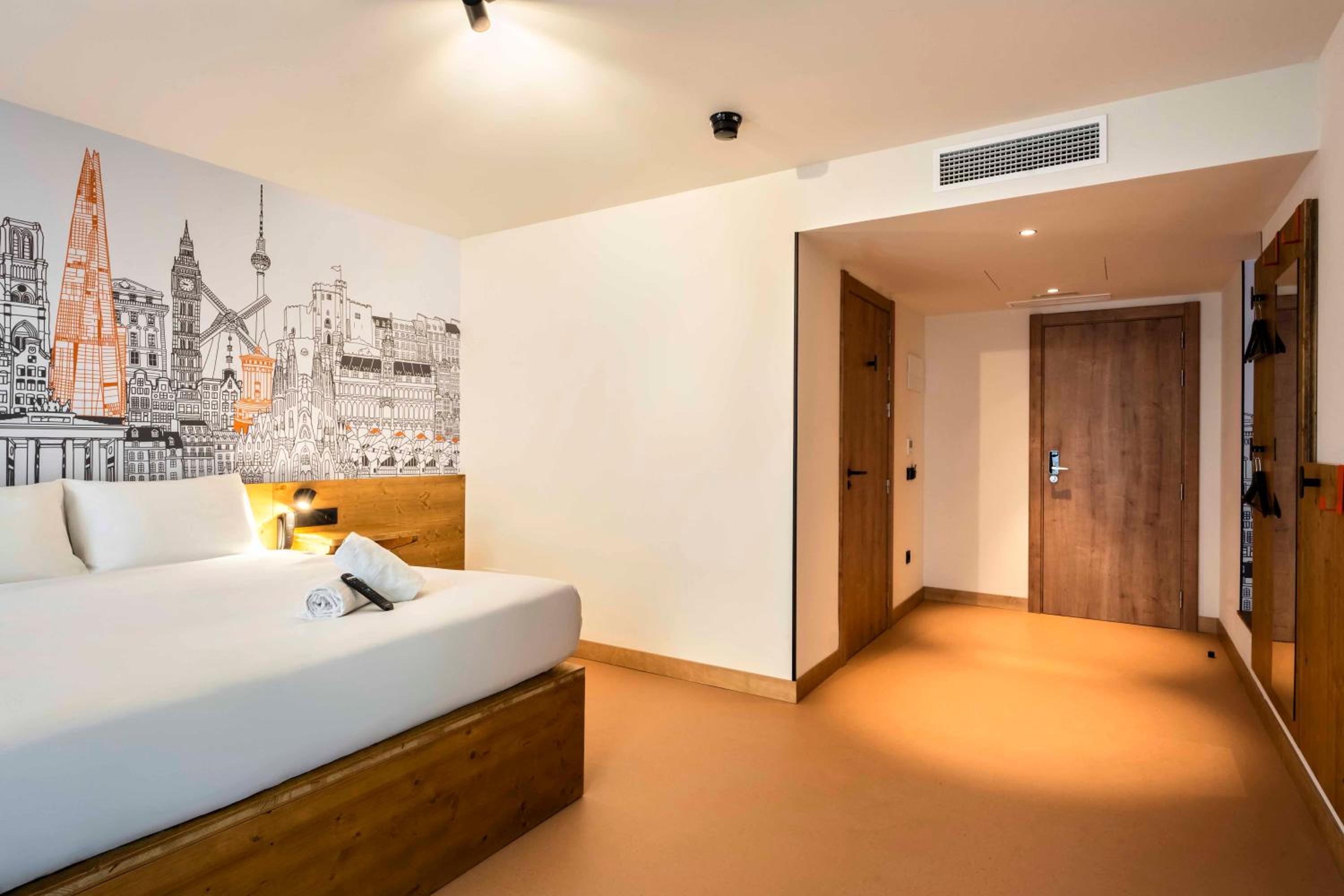 easyHotel Barcelona La Sagrera, Foto 10