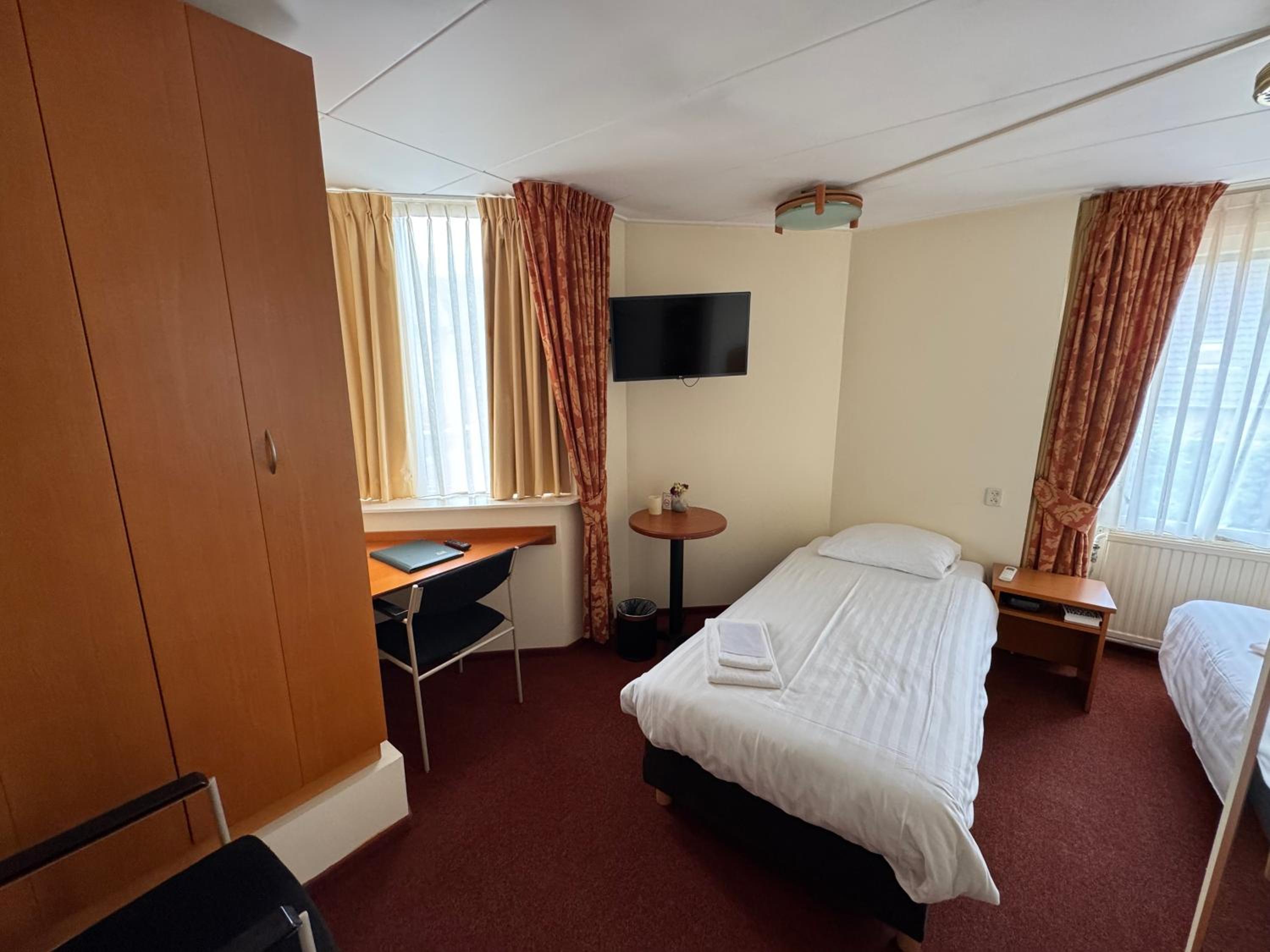 Budget Twin Room