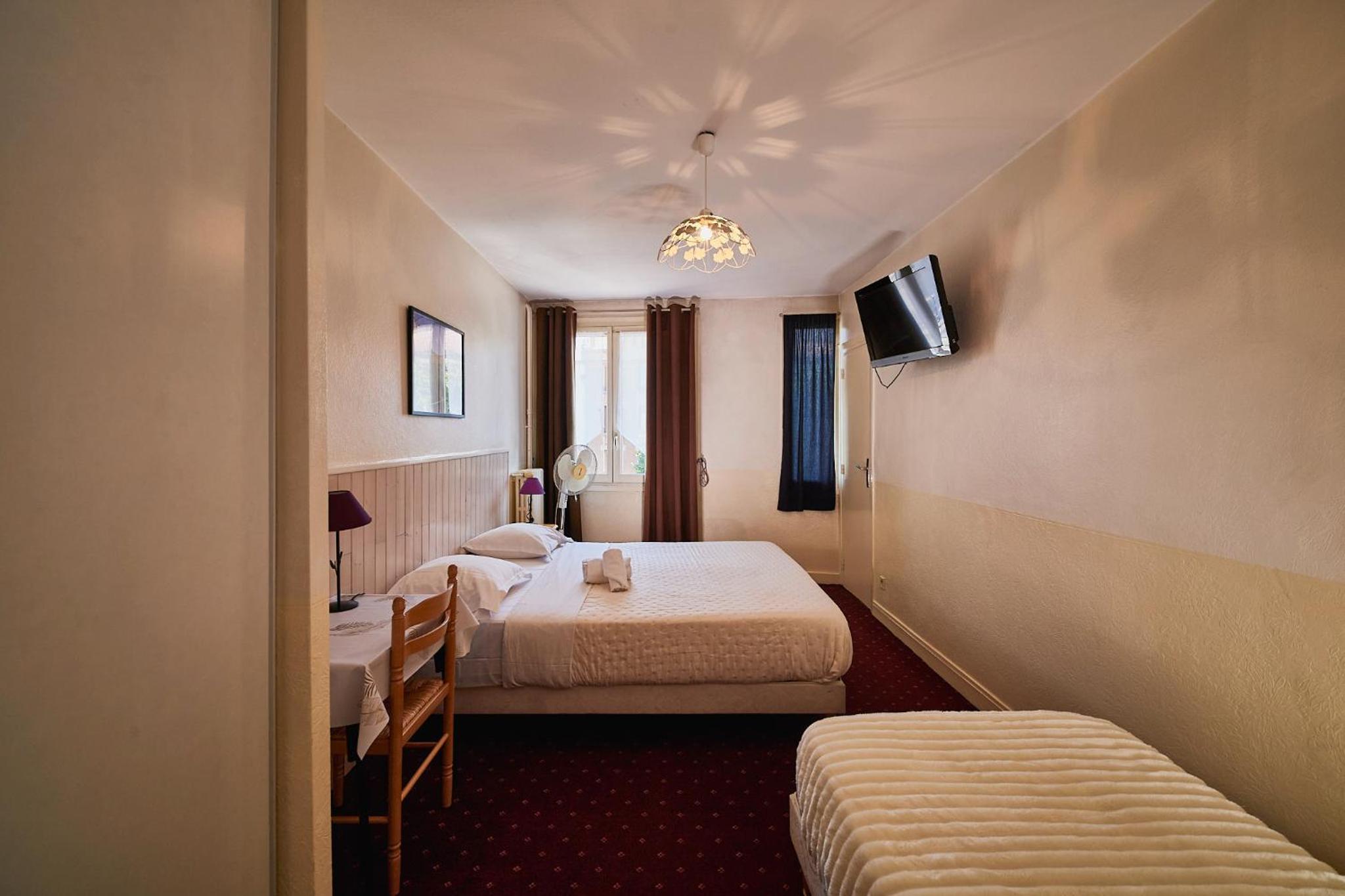 Triple Room - Photo 7