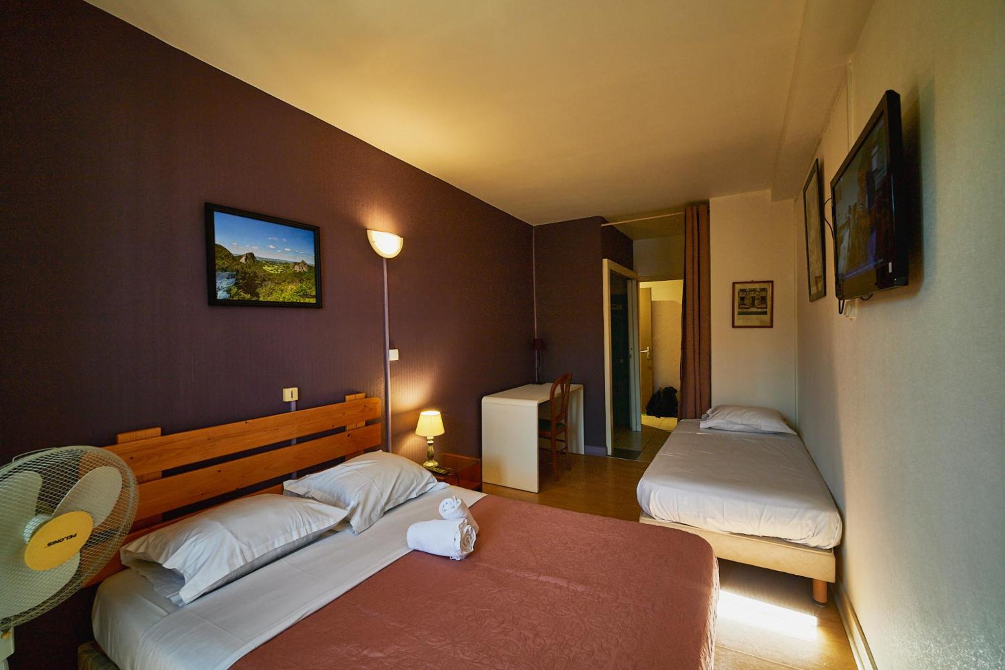 Triple Room - Photo 8