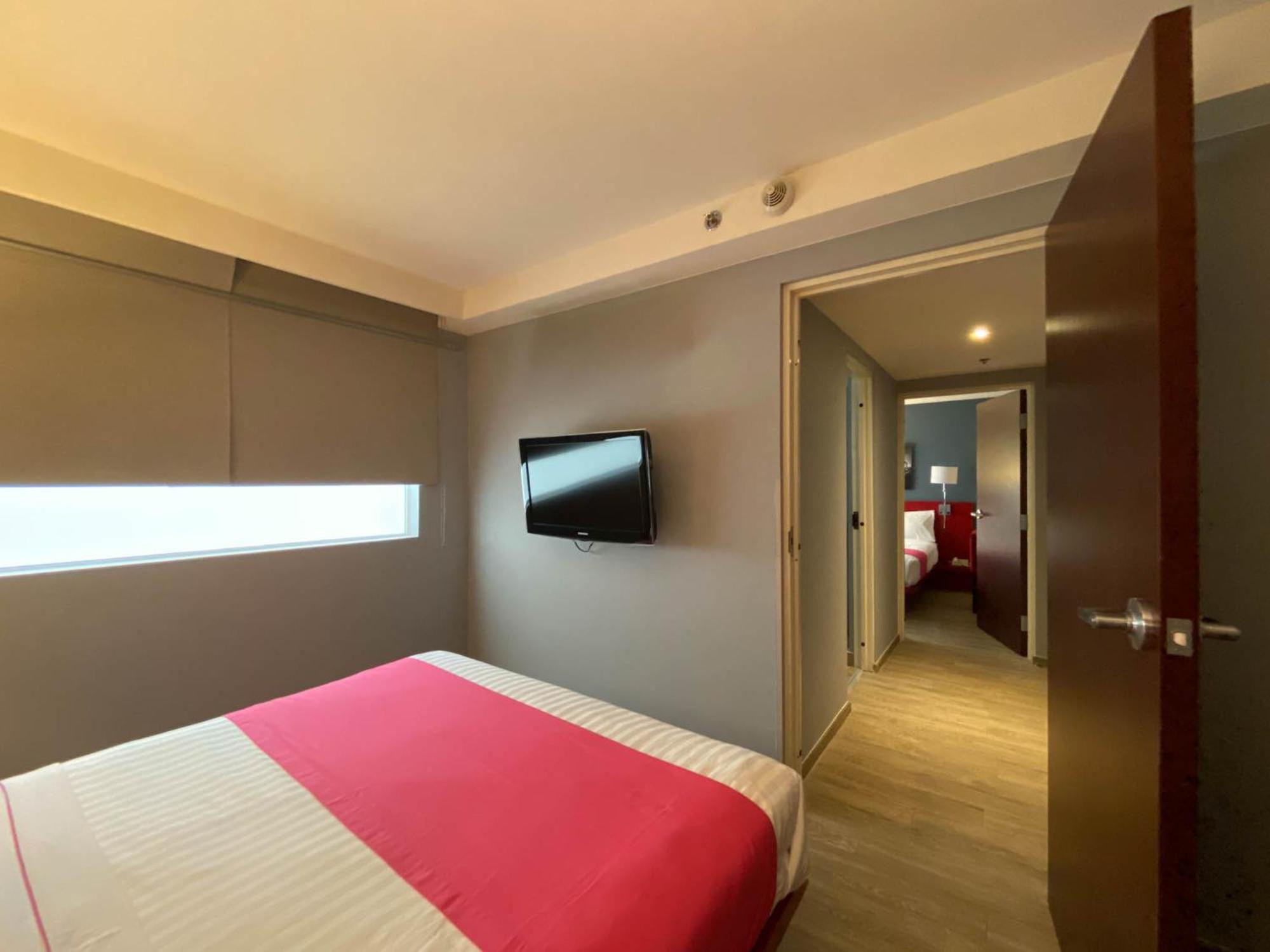 Superior Queen Room with Two Queen Beds - Non-Smoking - Photo 9