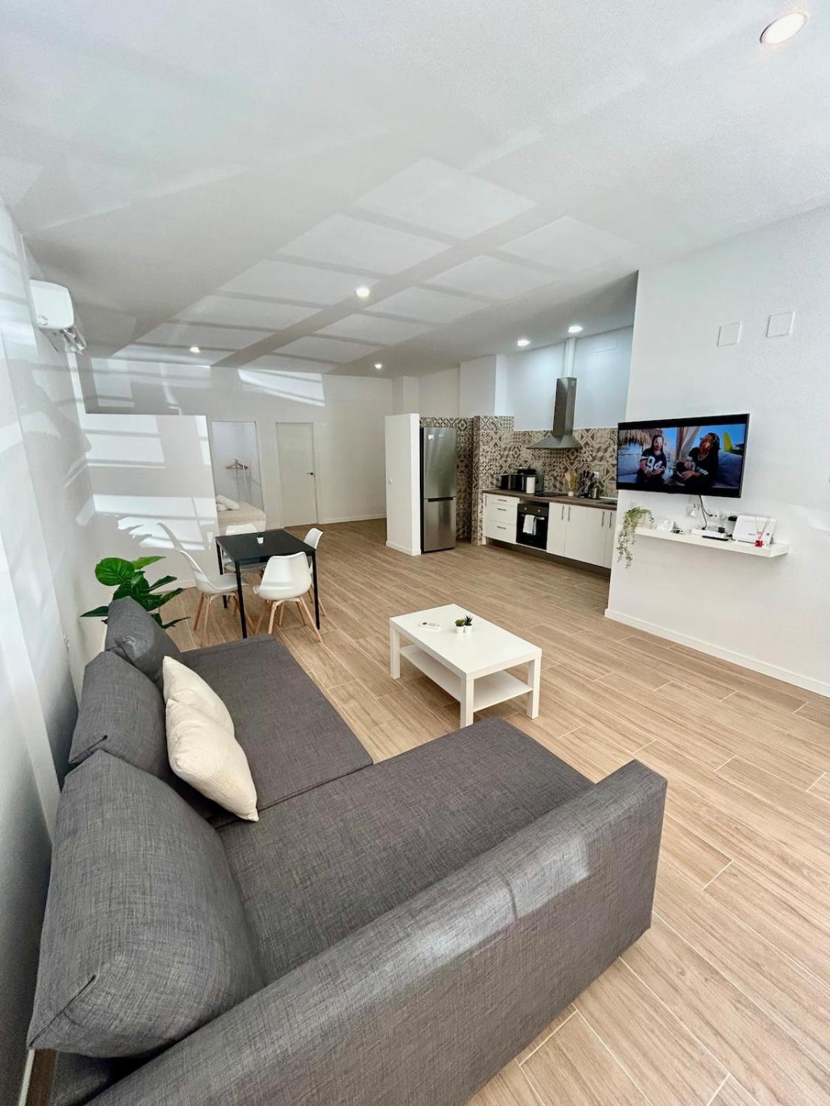One-Bedroom Apartment - Non-Smoking
