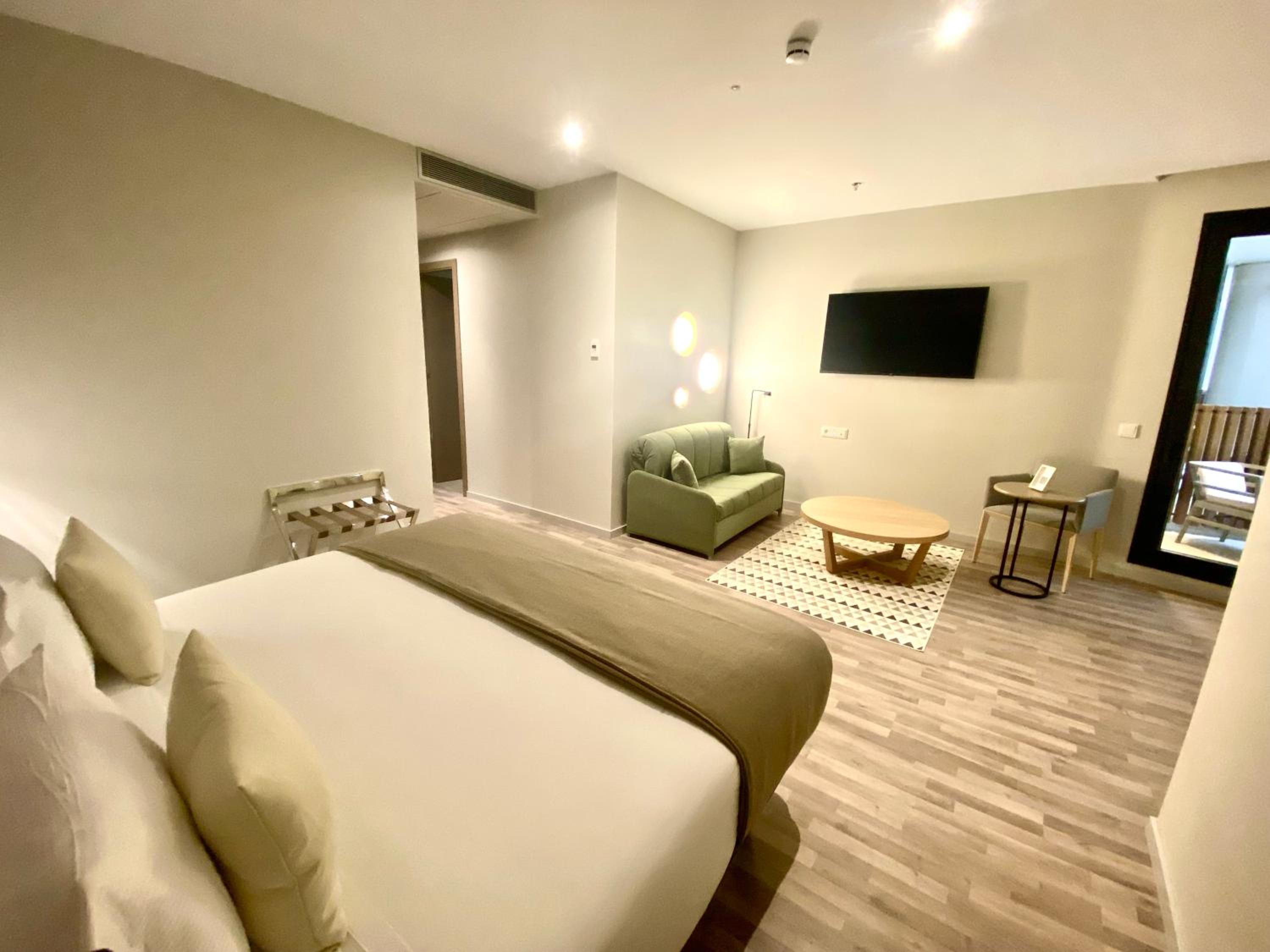Junior Suite - Photo 1