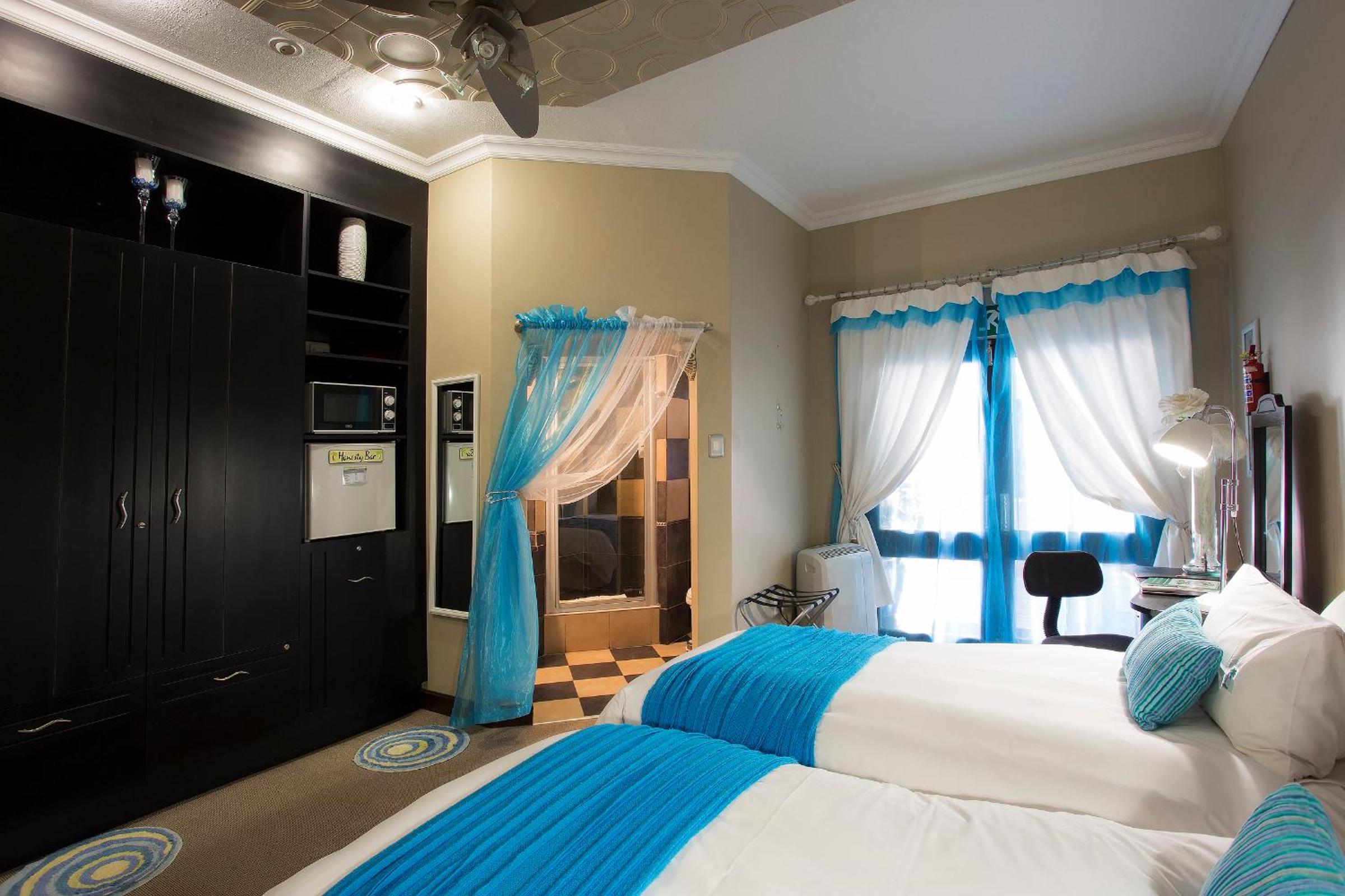 Deluxe Twin Room - Photo 2