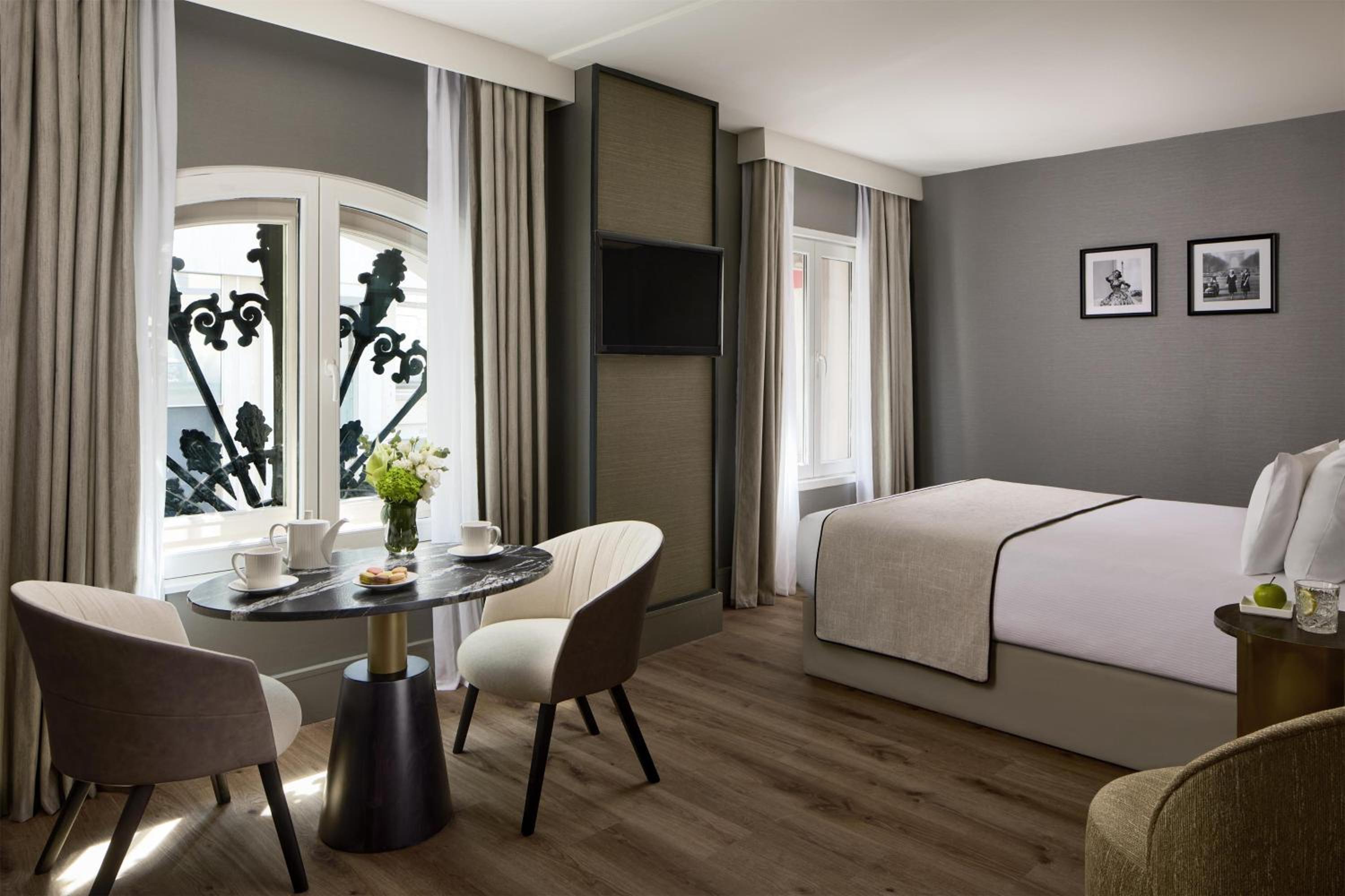 Premium Room
