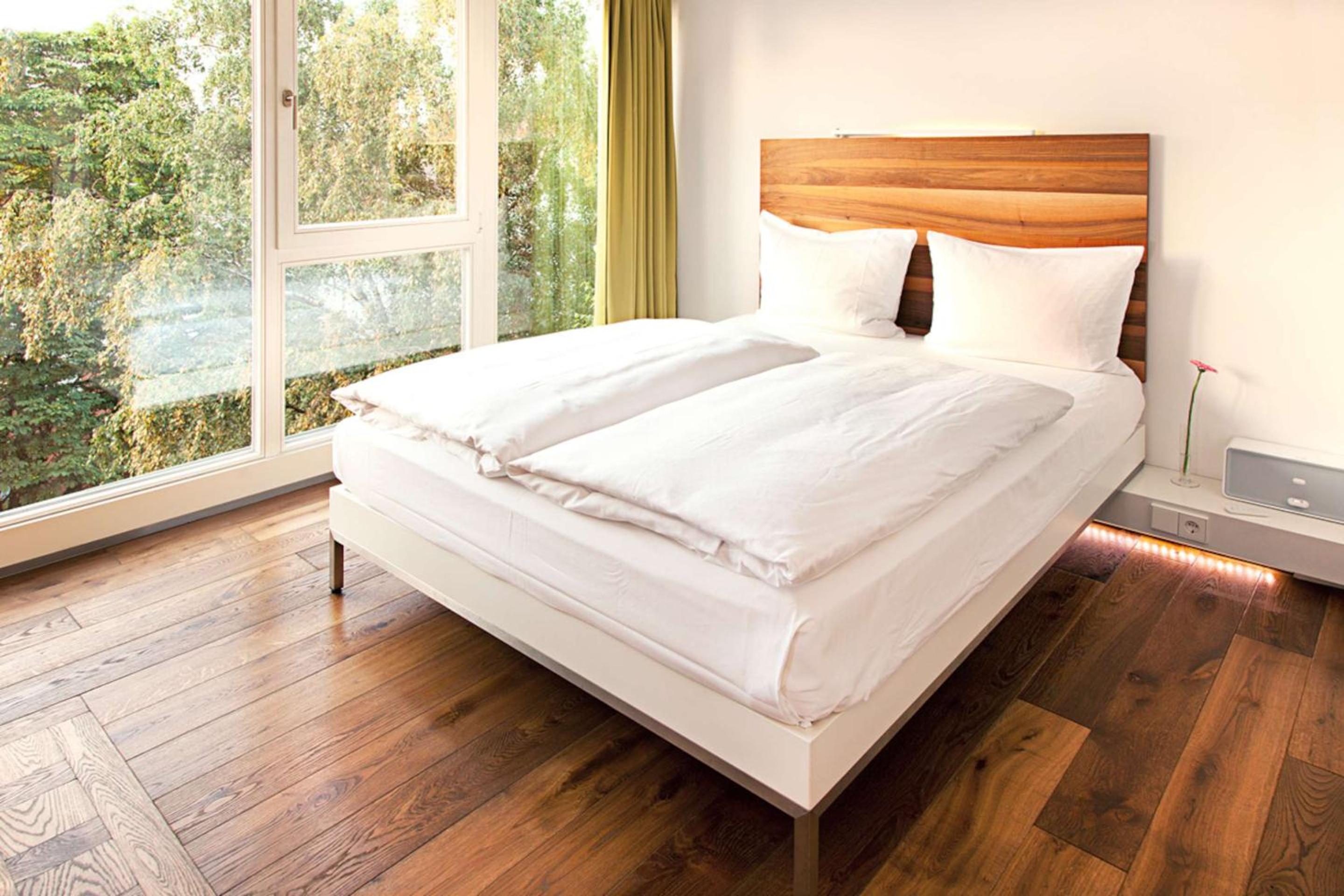 Superior Larger King Room with Courtyard and Shower - Photo 1