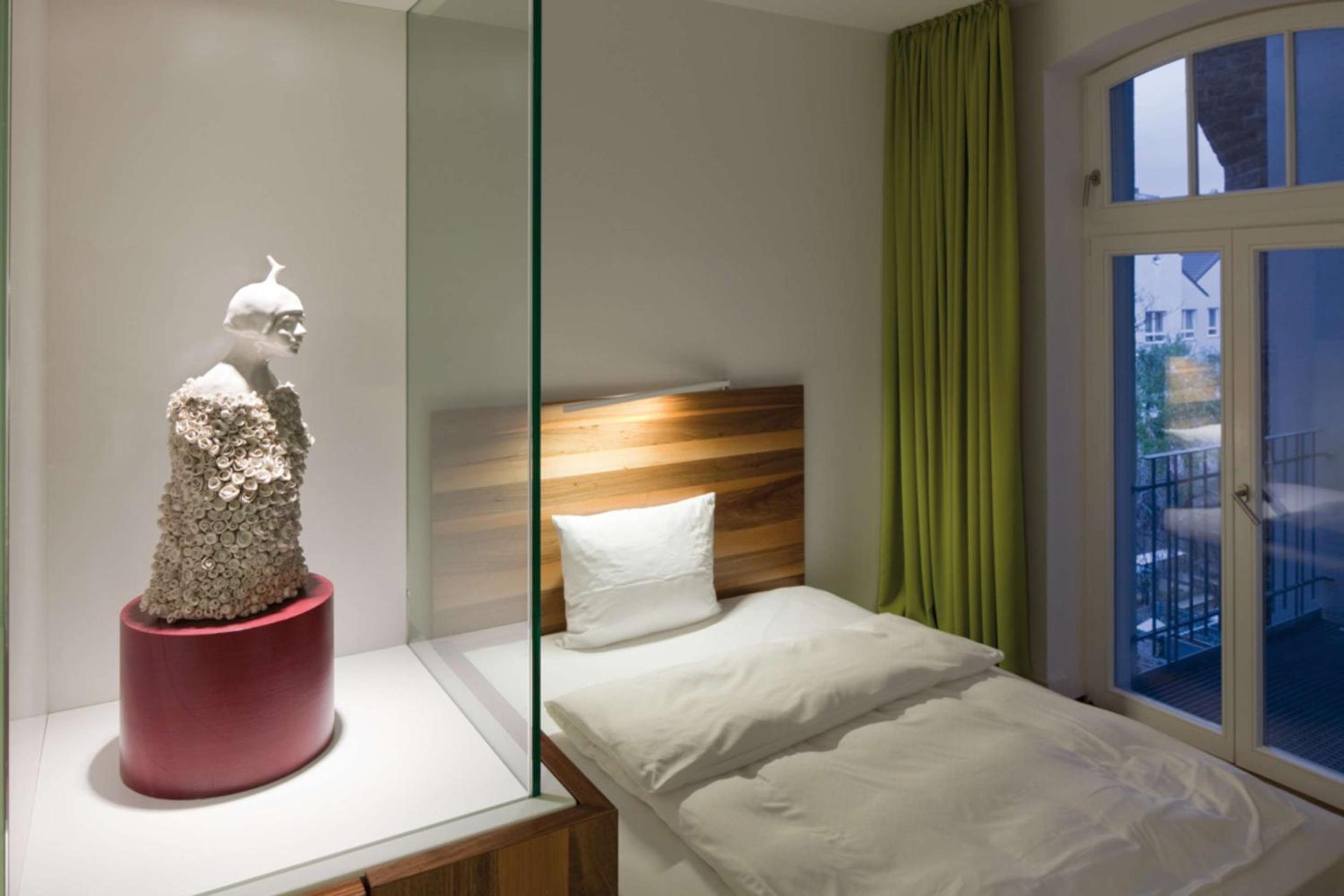 Standard Queen Room  - Photo 2