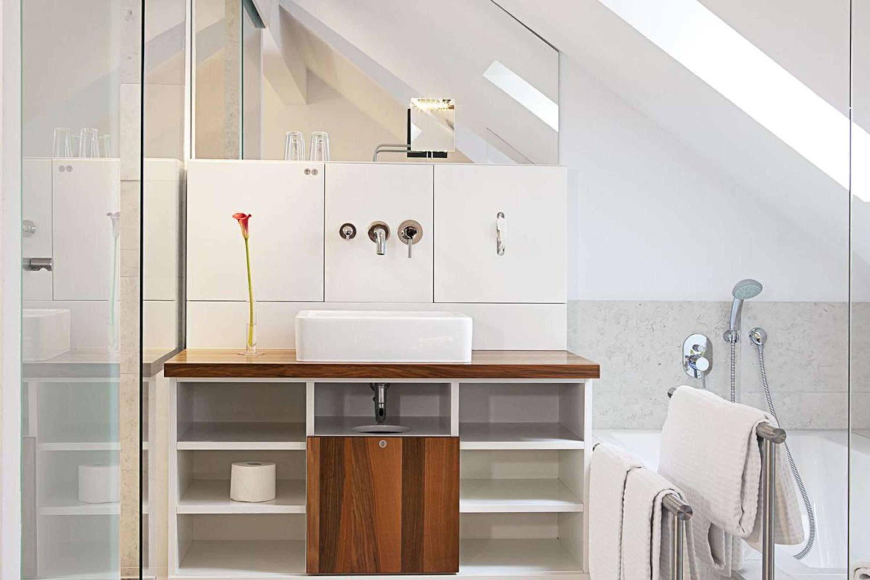 Junior King Suite with Sitting Corner - Top Floor - Photo 5