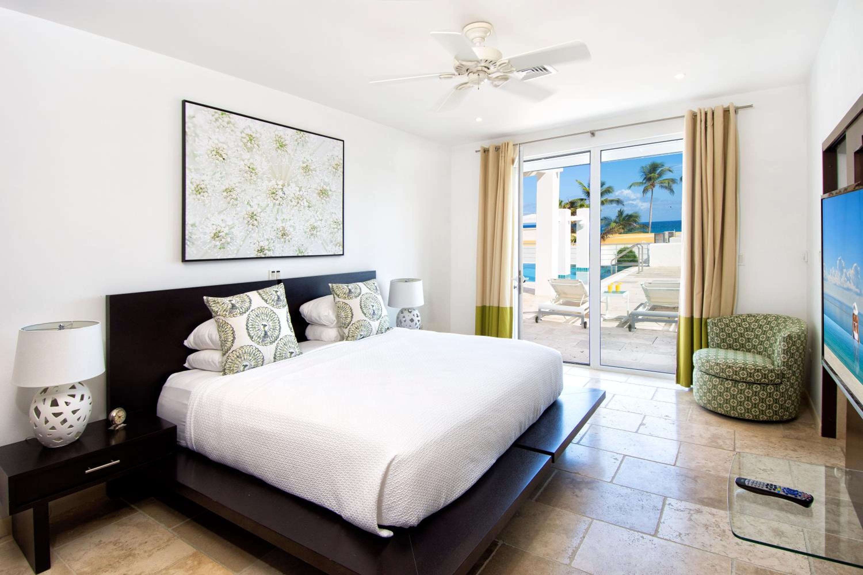 Two-Bedroom Beach View Villa photo 1