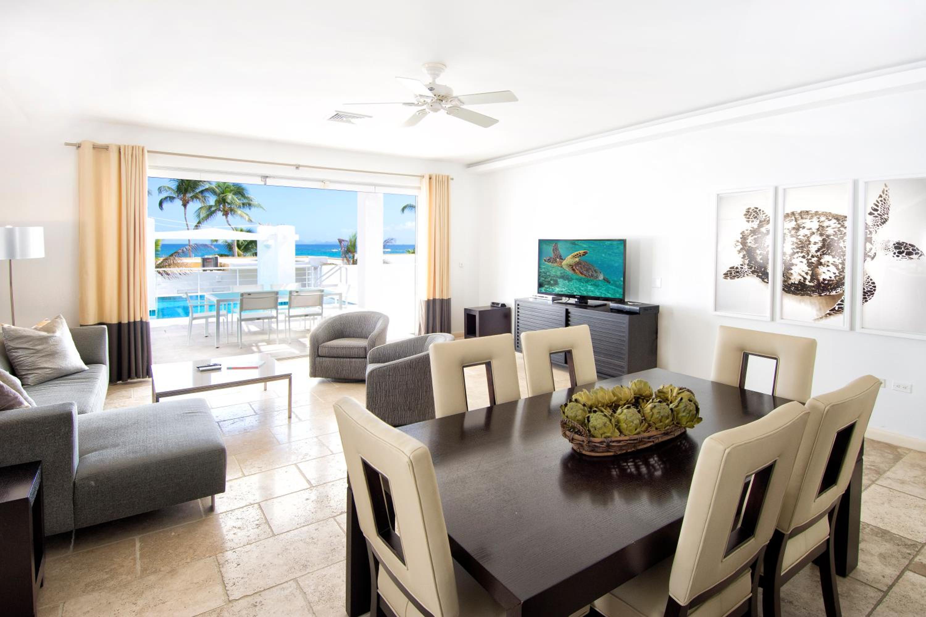 Two-Bedroom Beach View Villa photo 2