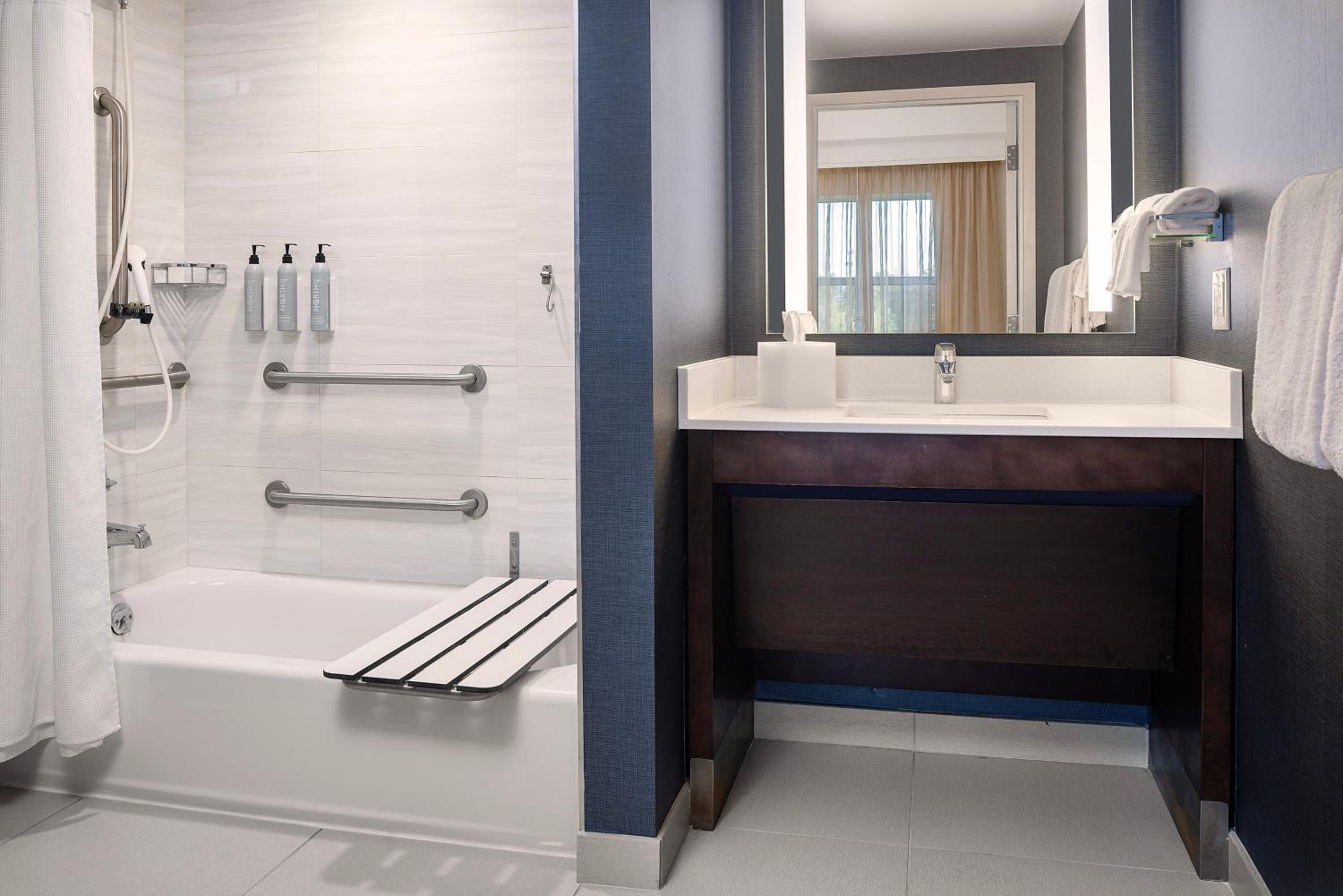 Studio King Room with Sofa Bed - Mobility and Hearing Accessible with Tub