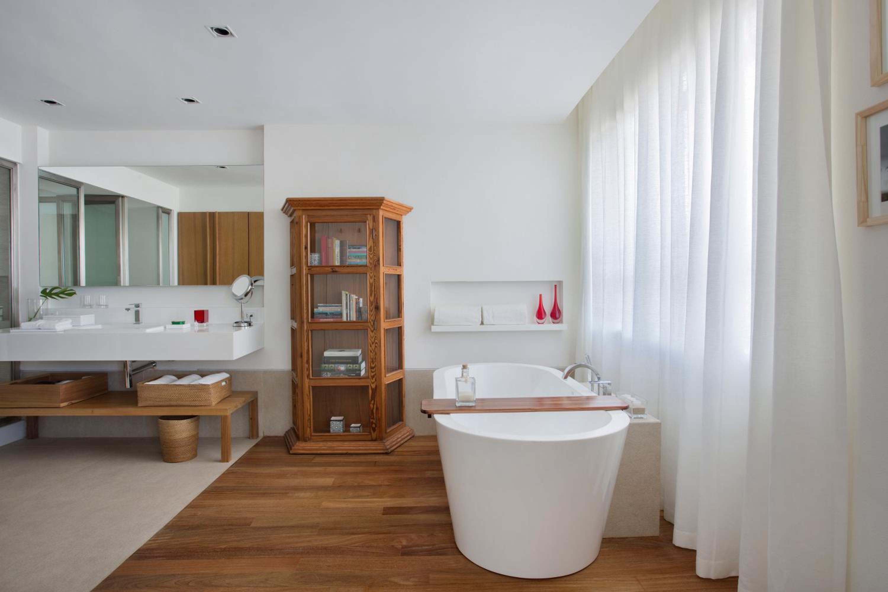 Suite with City View