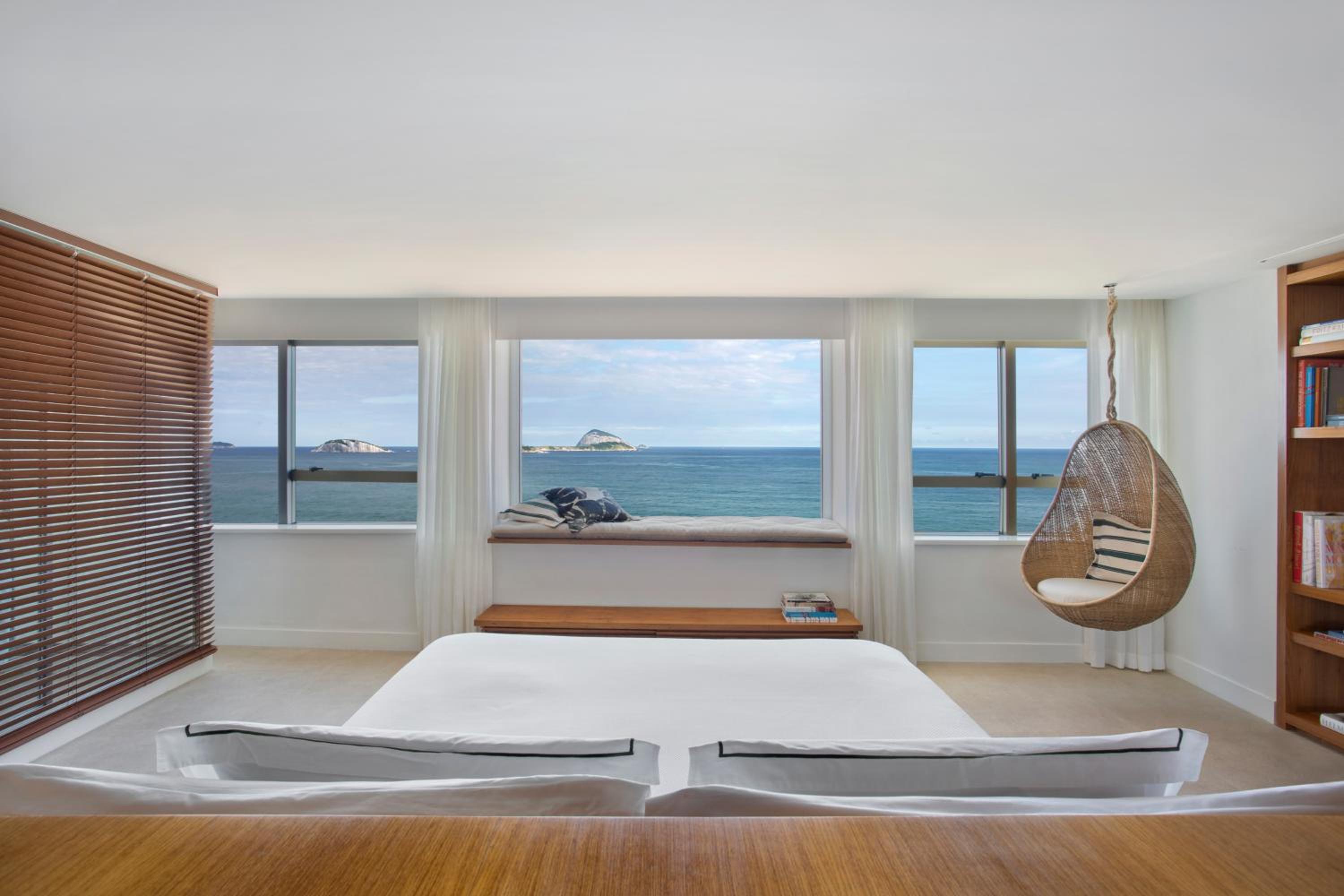 King Suite with Ocean View thumbnail 6