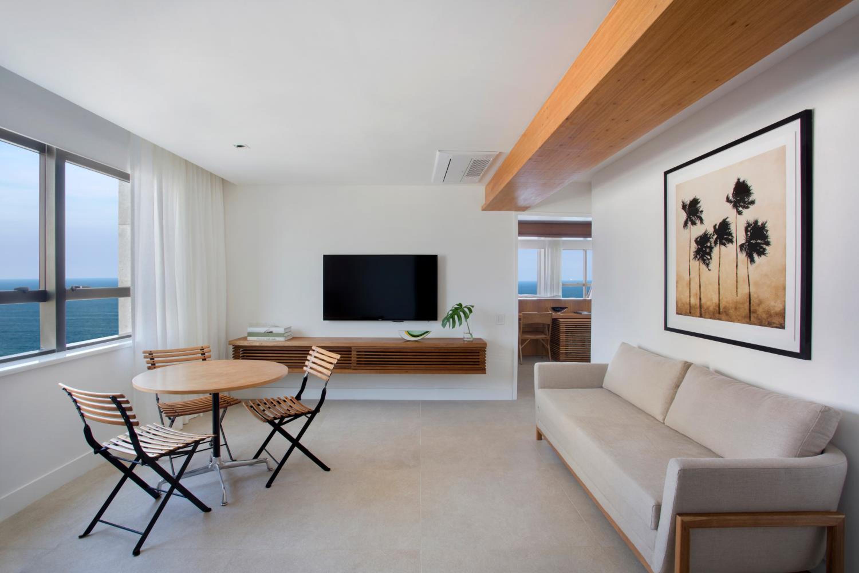 King Suite with Ocean View thumbnail 5