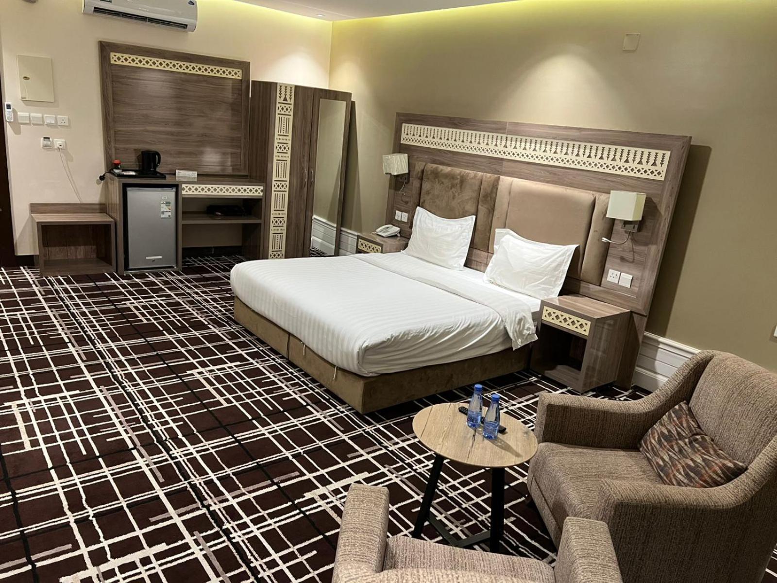Deluxe Double Room with Balcony photo 1