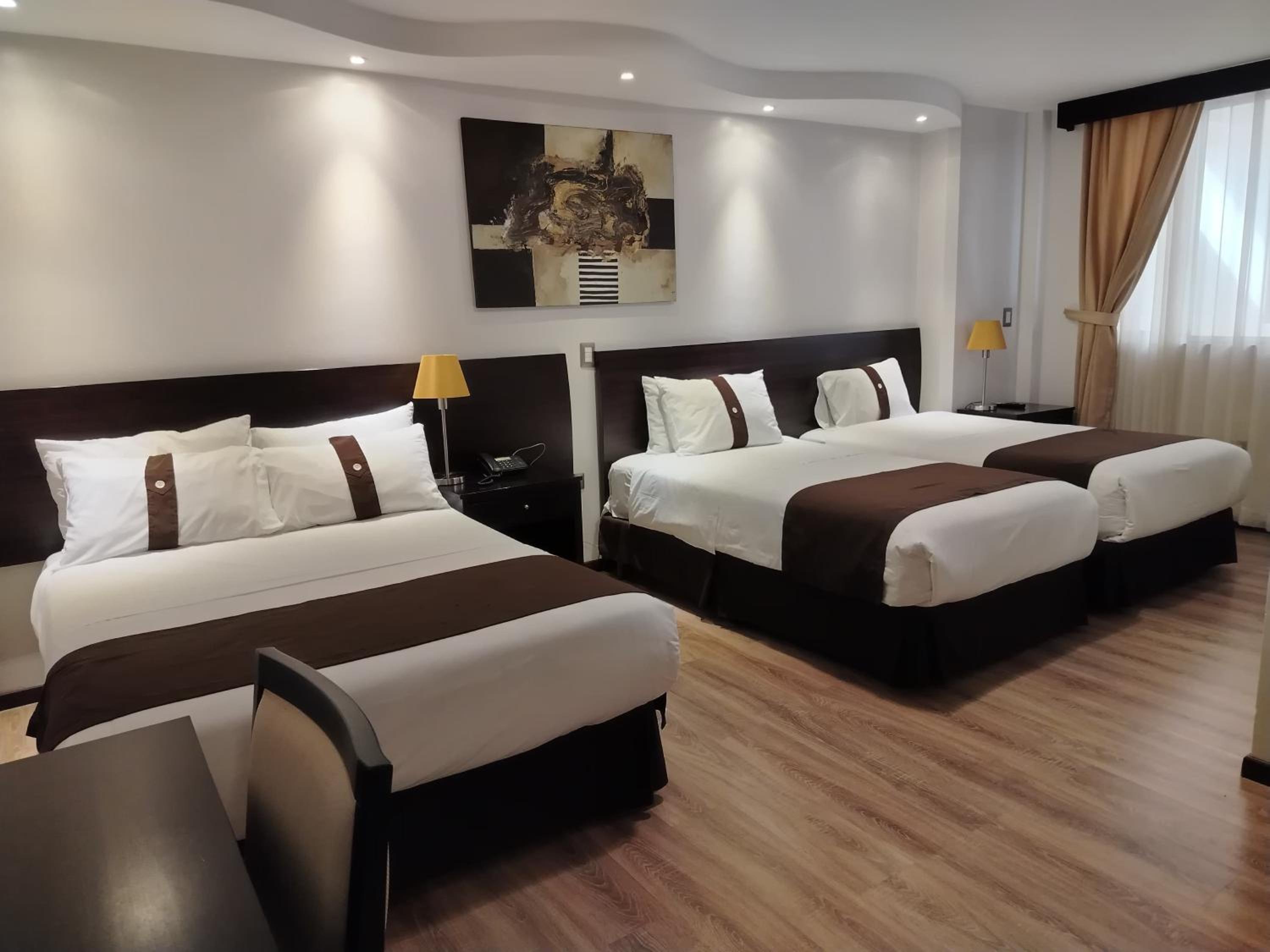 Classic Triple Room photo 2