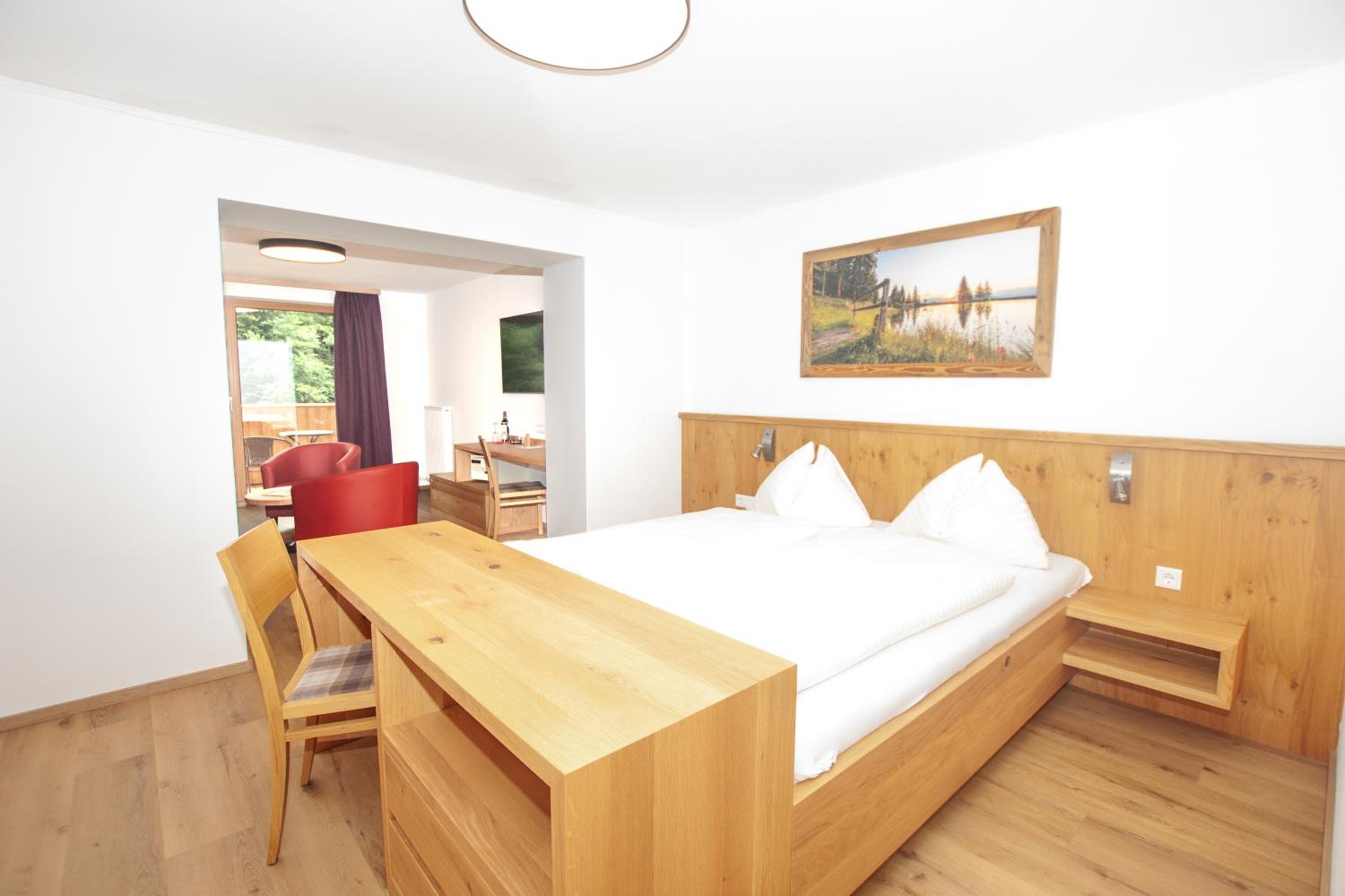 Junior Suite with Mountain View photo 3