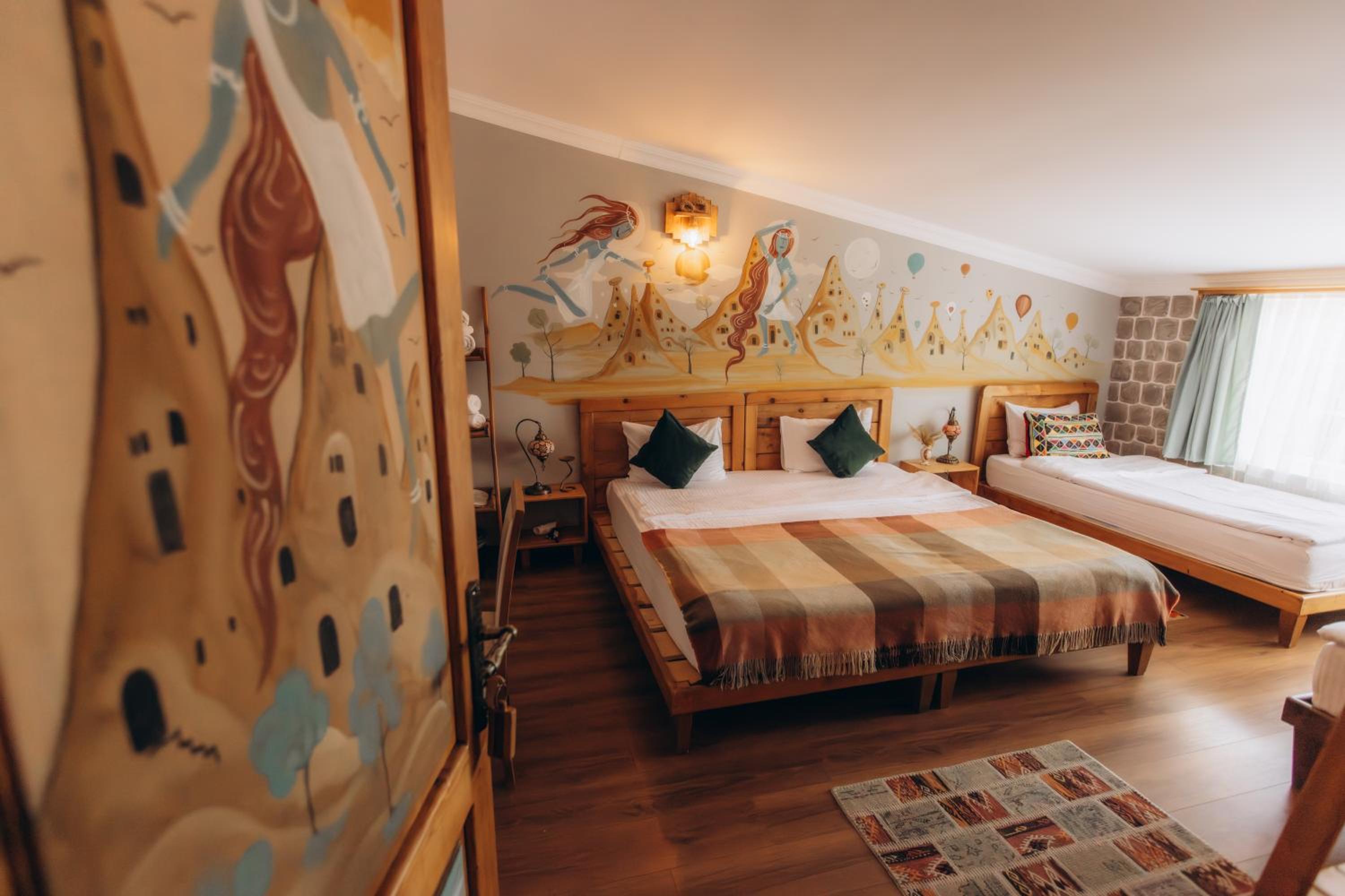 Quadruple Room with Mountain View photo 2