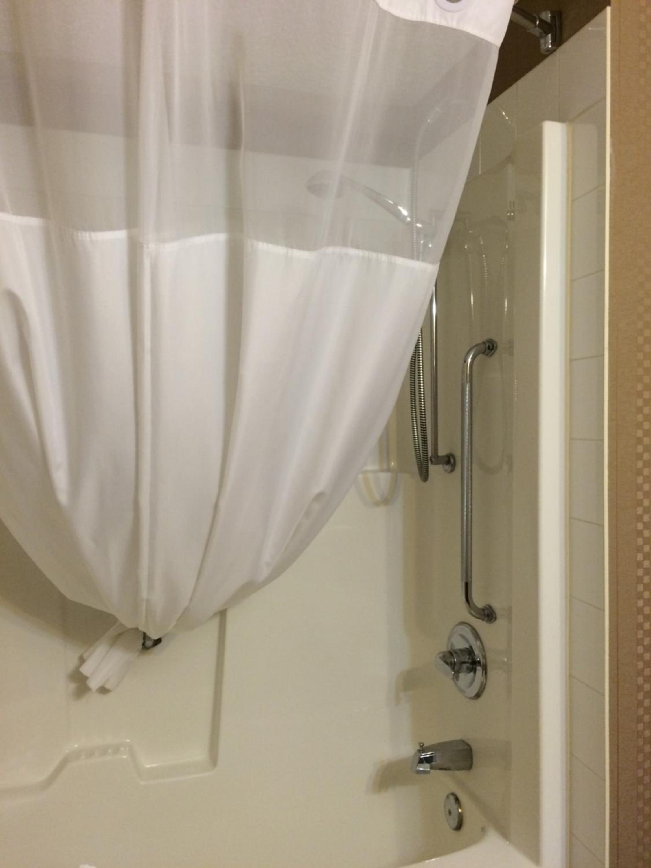 Queen Room - Disability Access - Non-Smoking - Photo 5