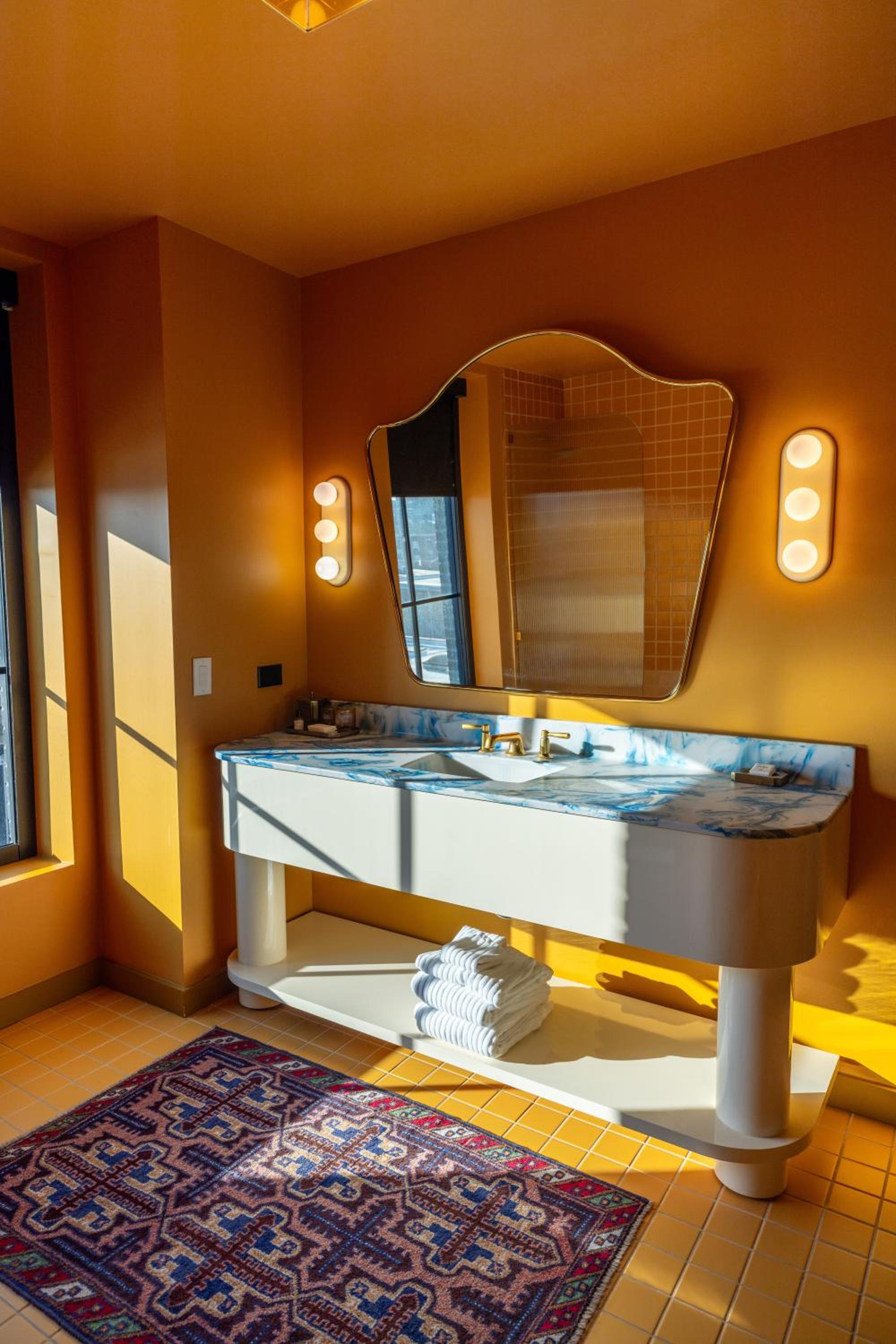 Genevieve Suite - Photo 11