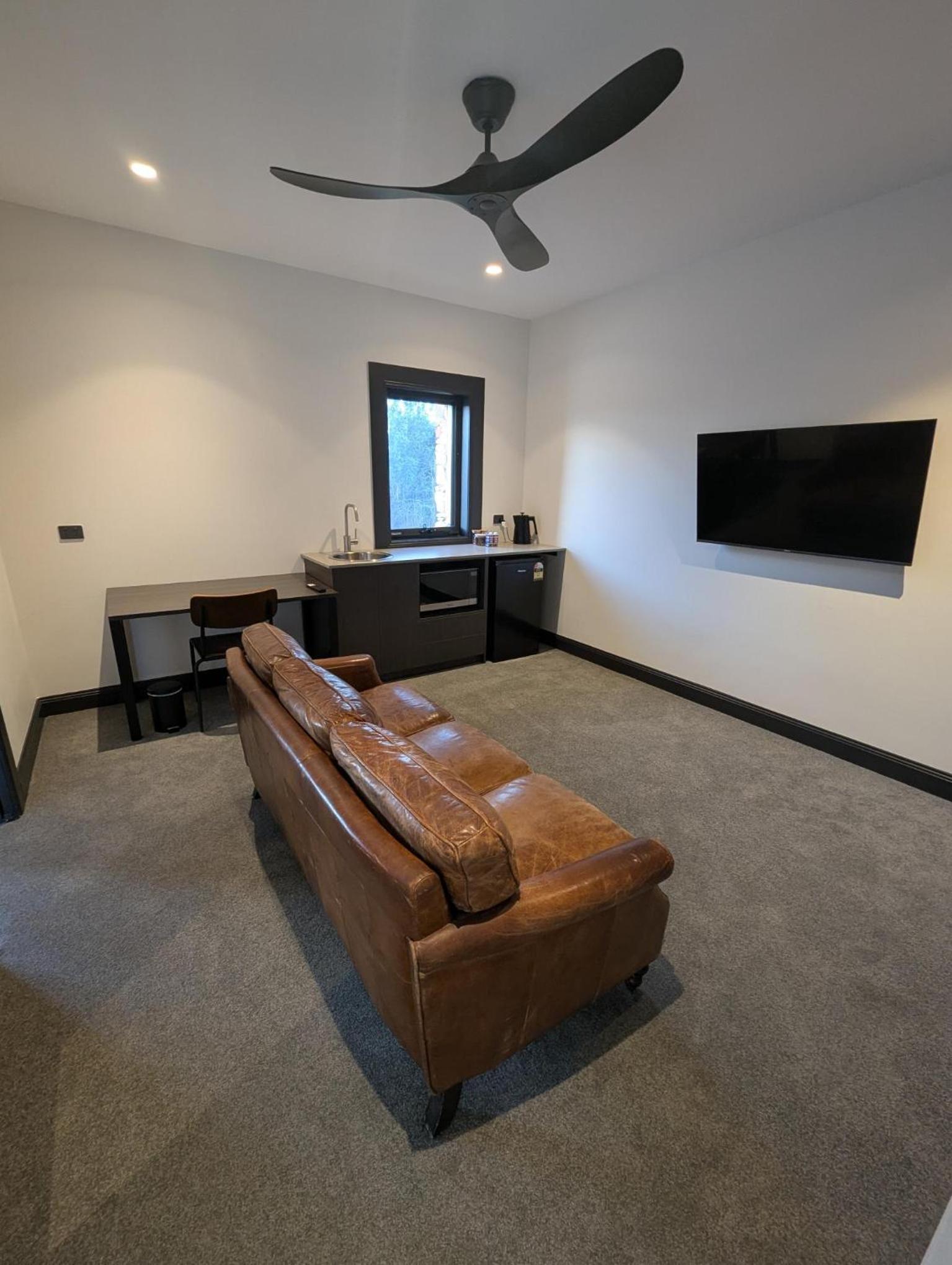 Queen Suite