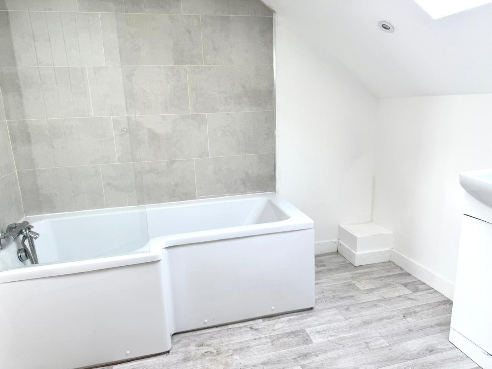 Deluxe Family Suite photo 1