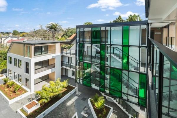 Deluxe Single Room with Balcony photo 3