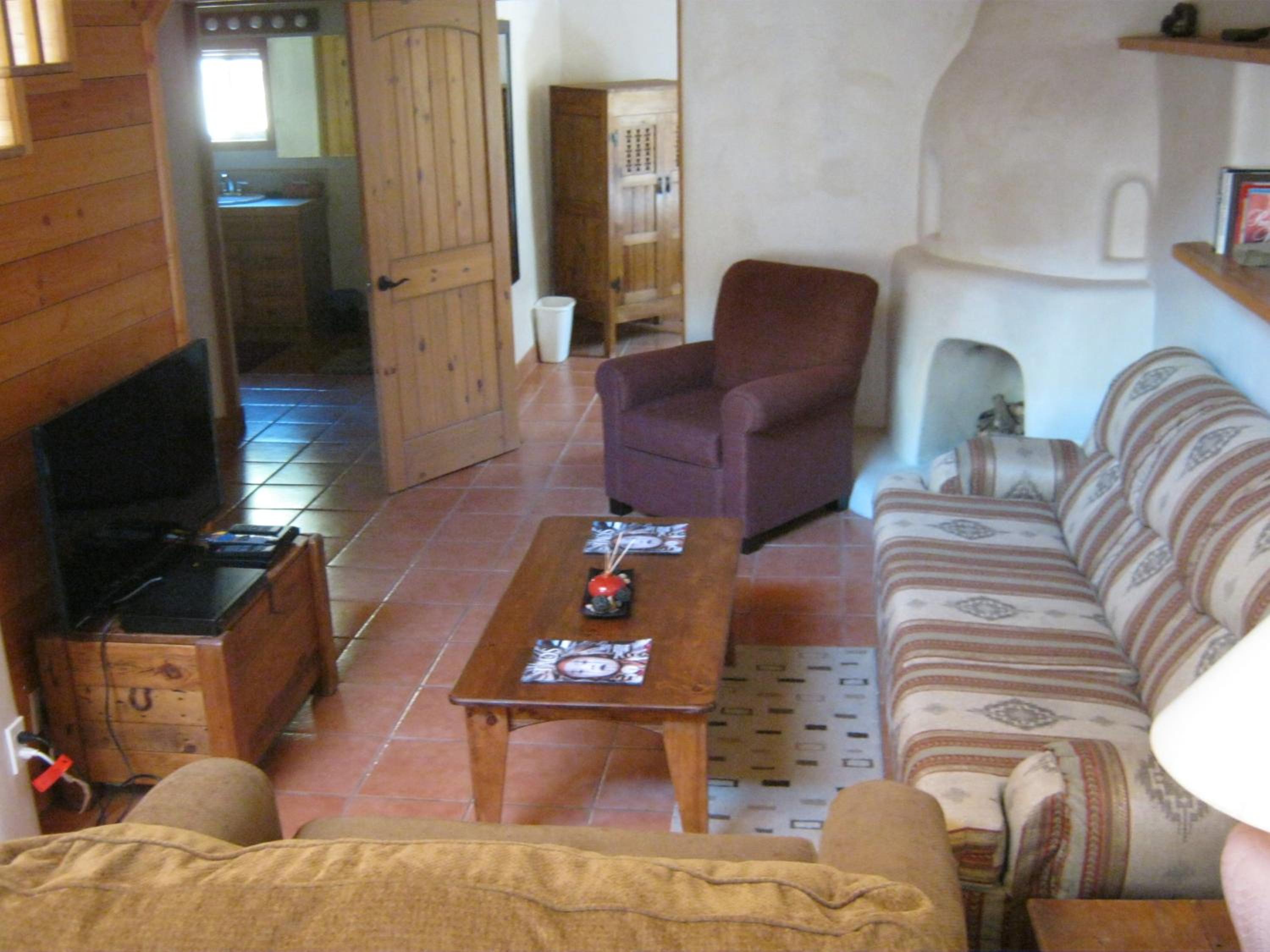 Luxury Pueblo Suite - Three-Bed/1 Bath House photo 1