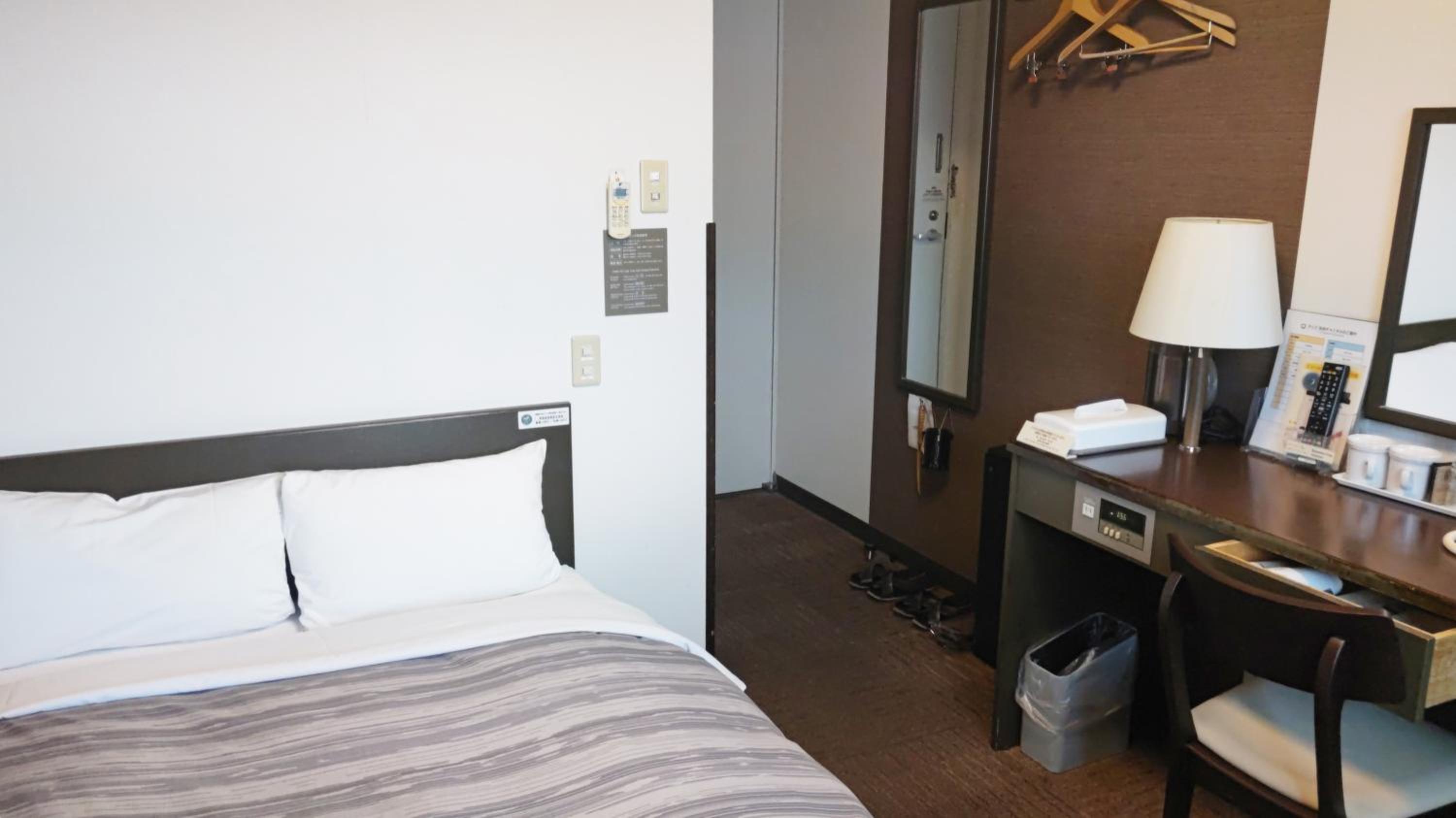 Double Room (55 in Bed) - Non-Smoking - Photo 9