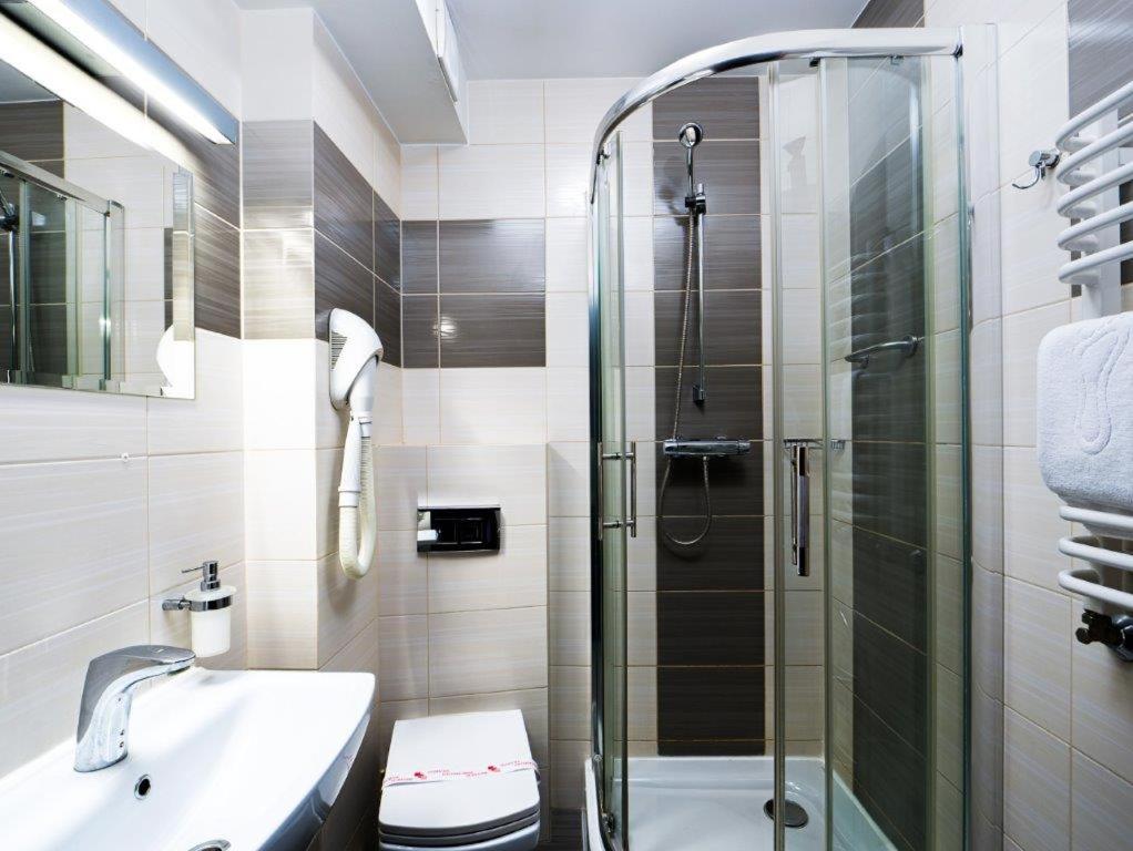 Deluxe Double Room with Balcony - Photo 1