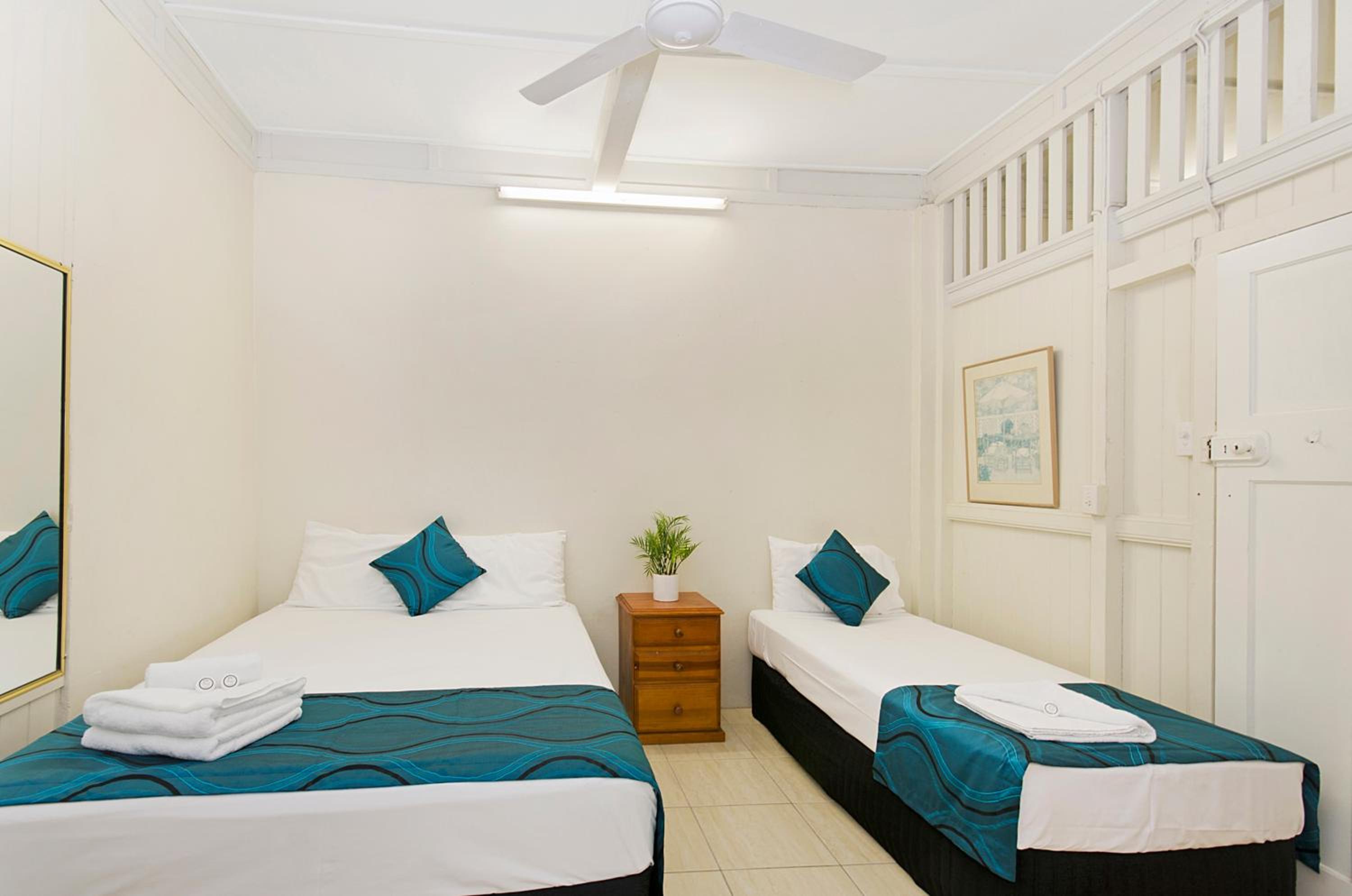 Budget Two-Bedroom Apartment - Beachfront