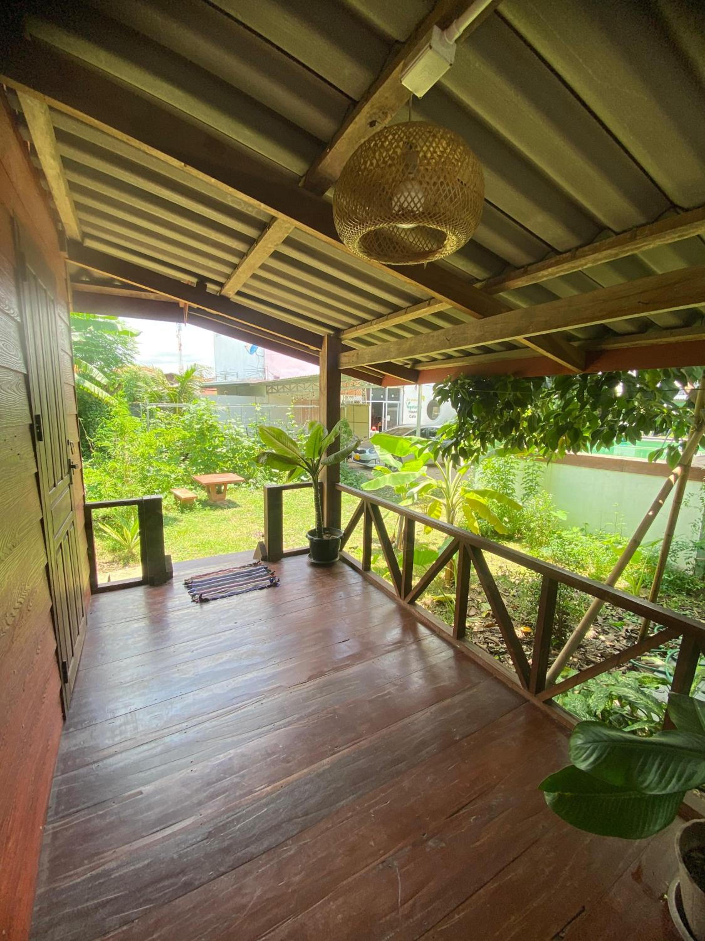 Bungalow with Garden View photo 3