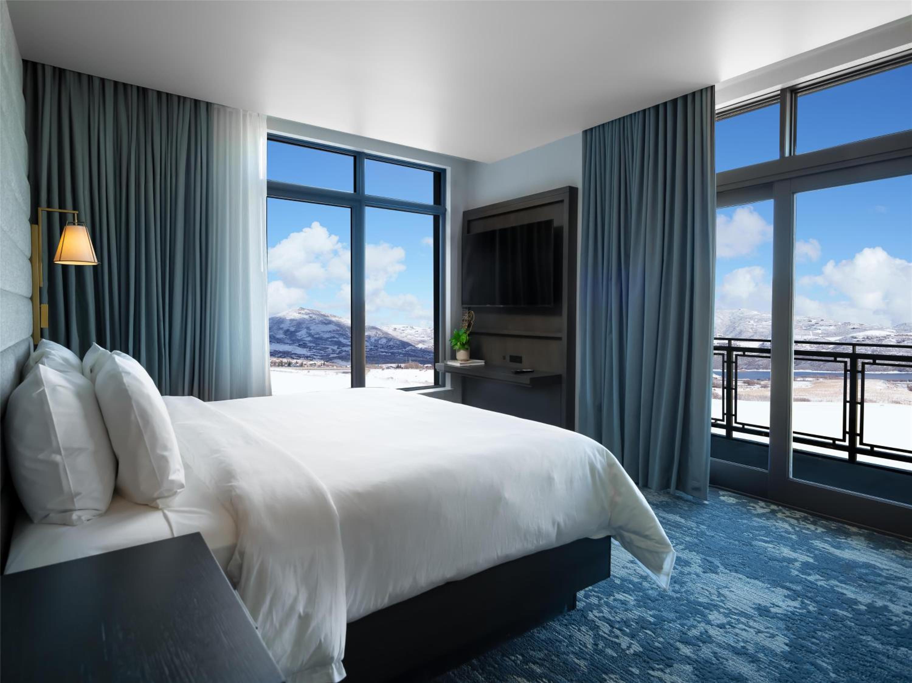 Deer Valley Suite with Balcony photo 2