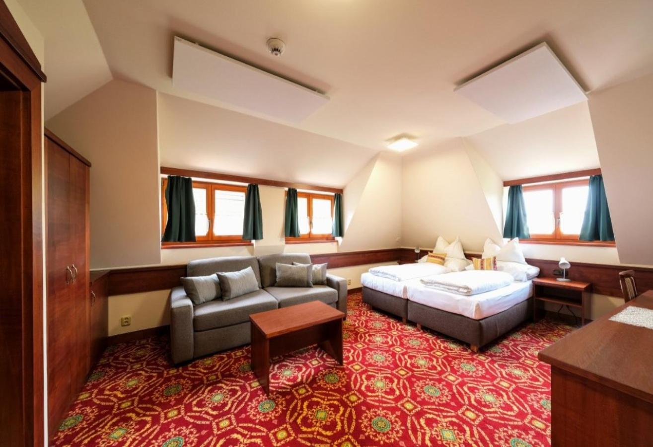 Deluxe Family Room photo 2