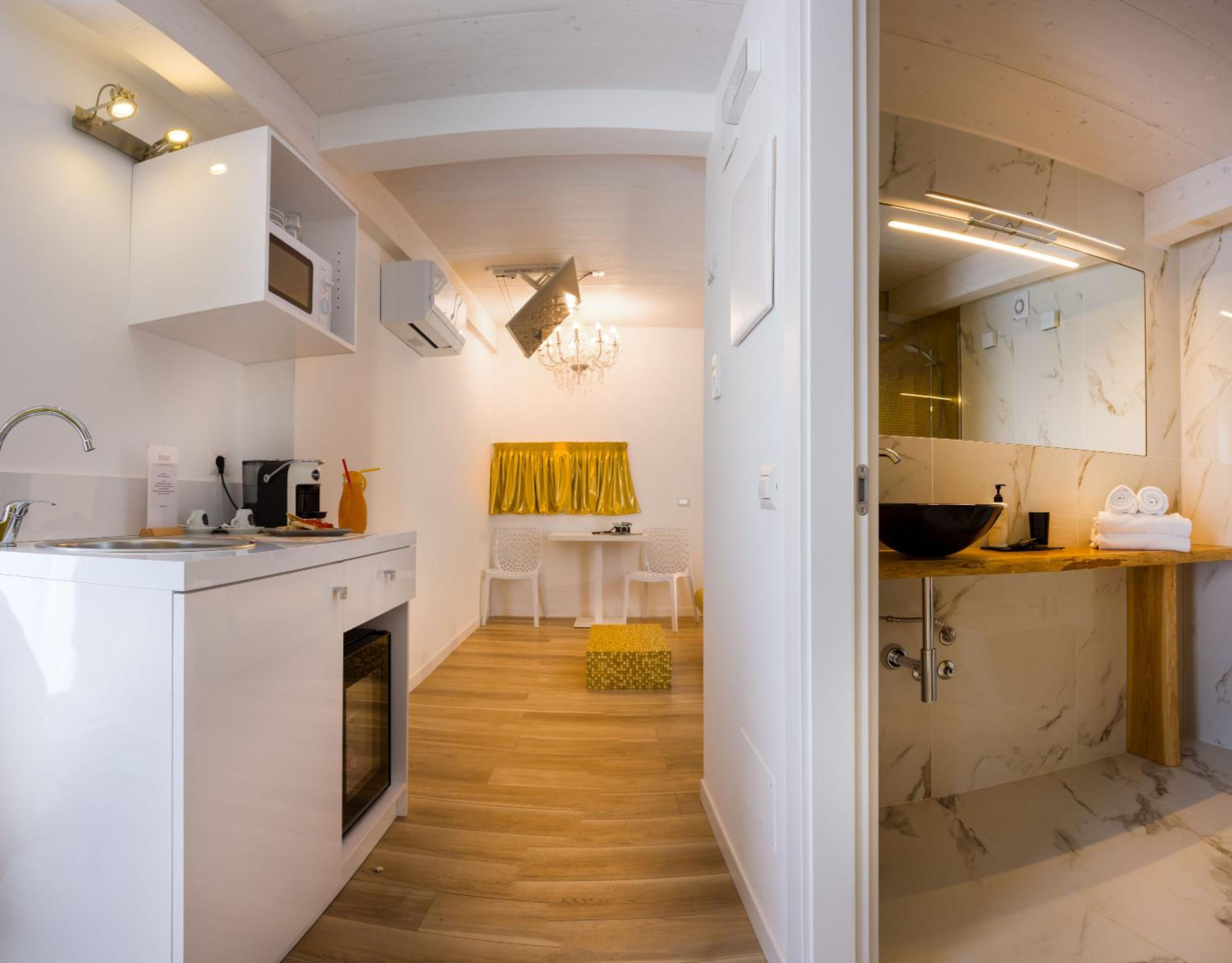 Junior Suite with Jacuzzi and Sea View