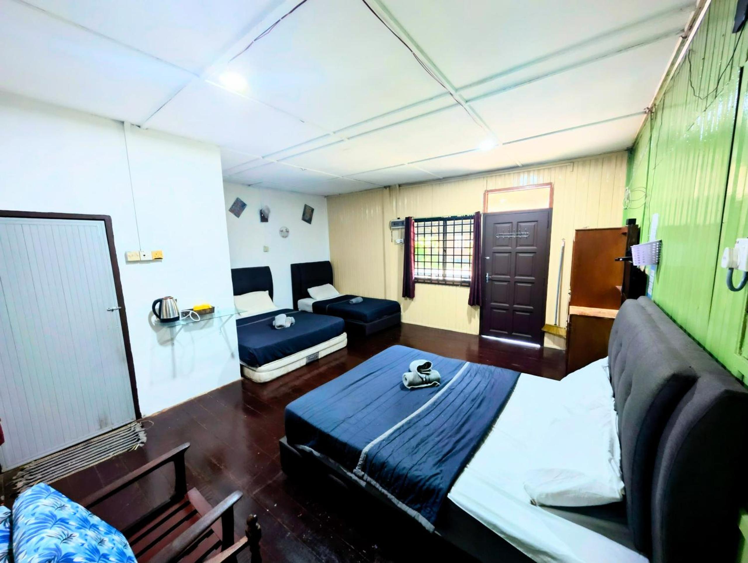 Deluxe Family Room