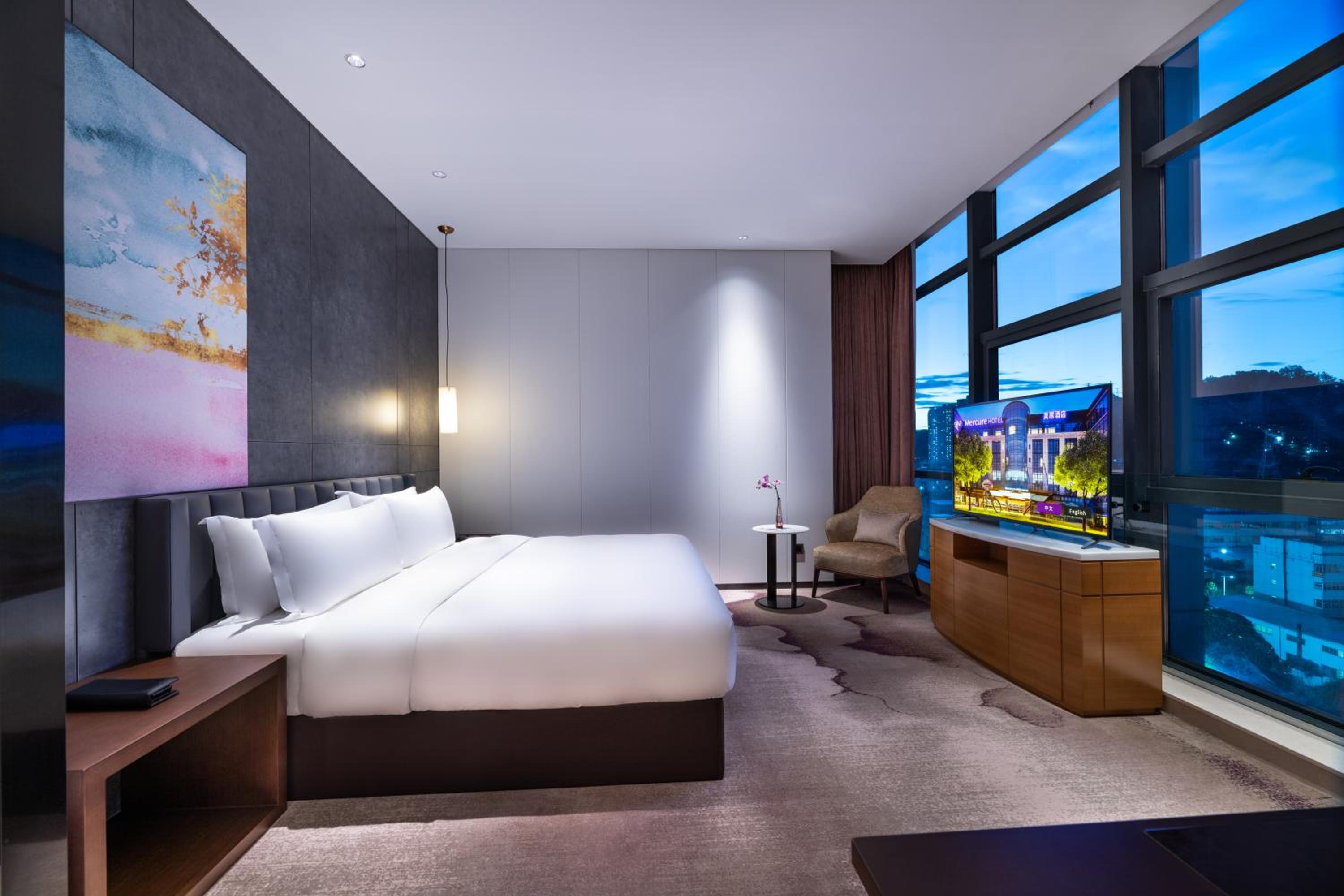 Deluxe Duplex Suite with One King Bed