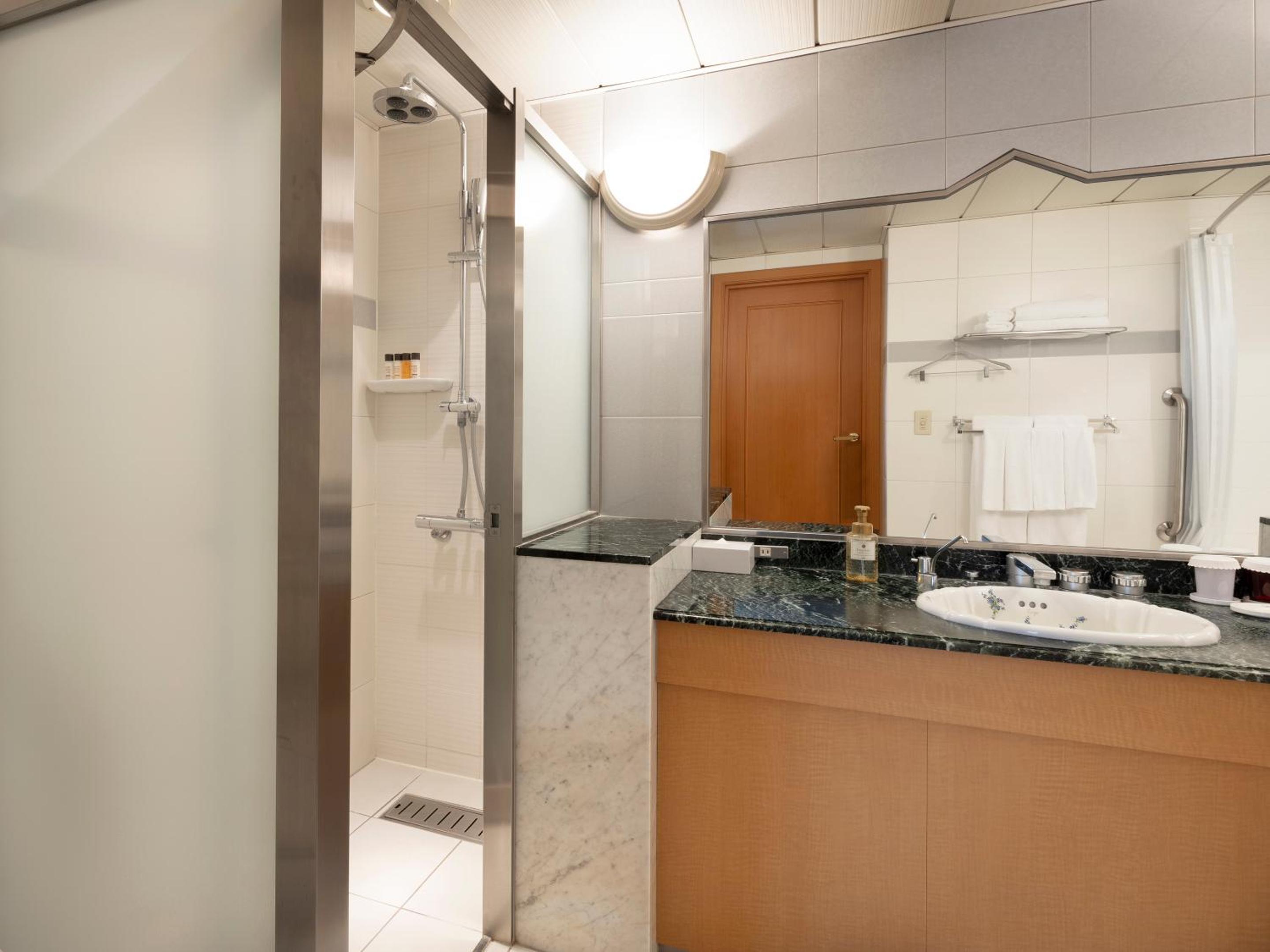 Junior Suite - Executive Floor with Lounge Access - Photo 3