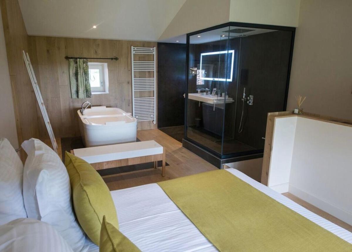 Luxury Suite with Spa Bath - Nature - Photo 3