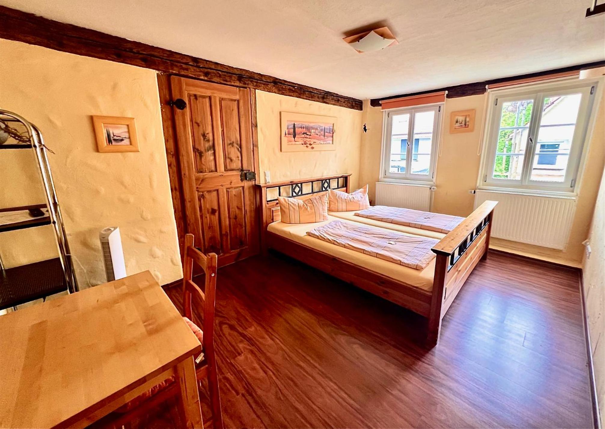 Basic Double Room - Photo 1
